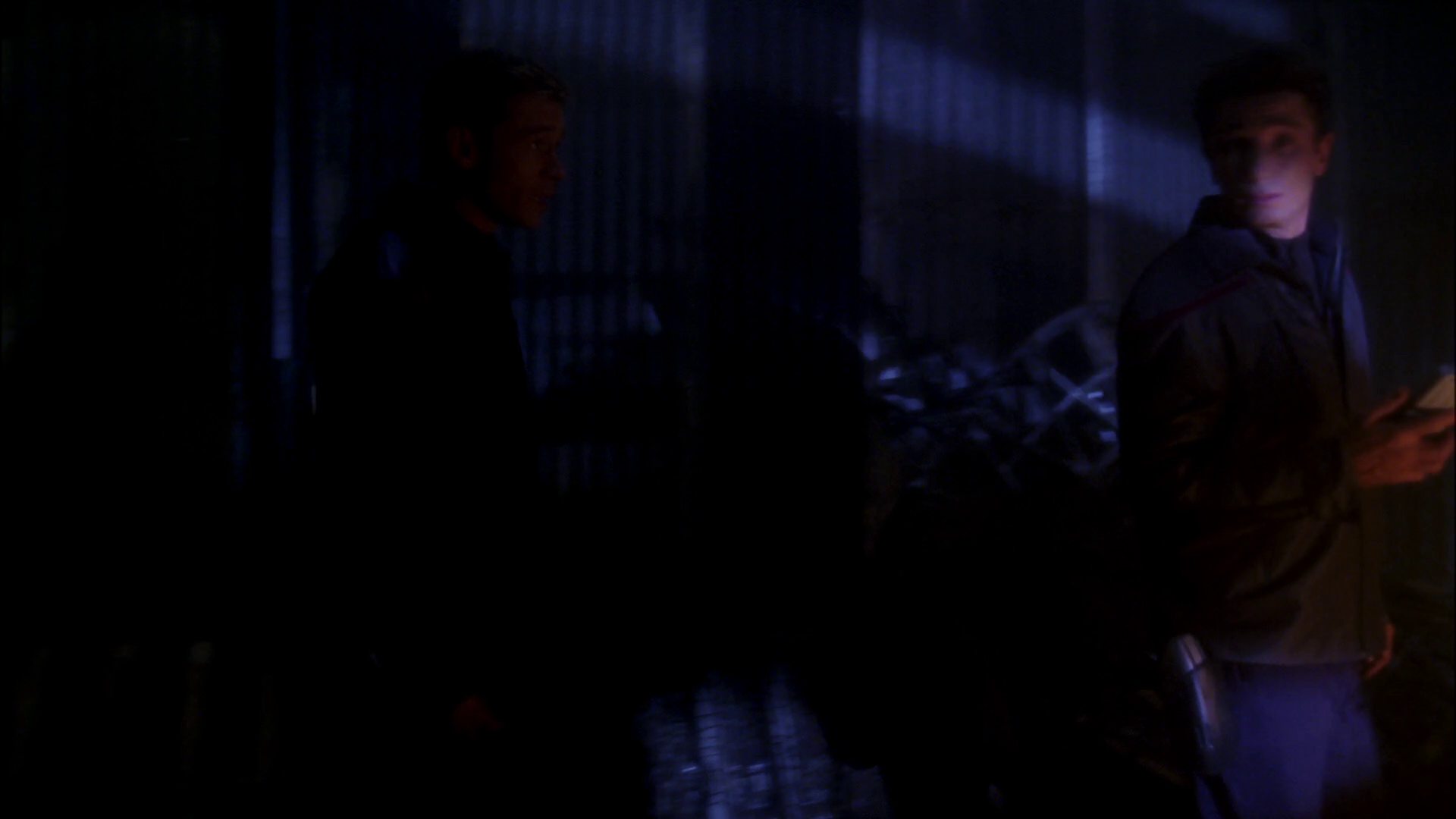 extant_StarTrek_ENT_1x15-ShadowsOfPJem_2531.jpg