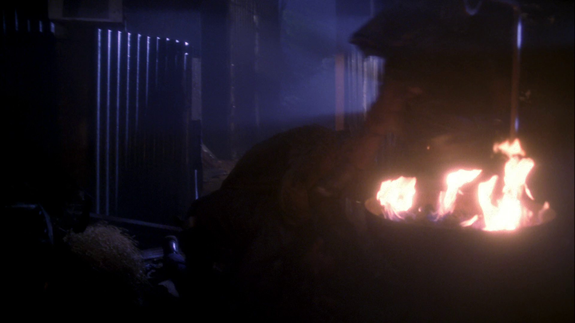 extant_StarTrek_ENT_1x15-ShadowsOfPJem_2538.jpg