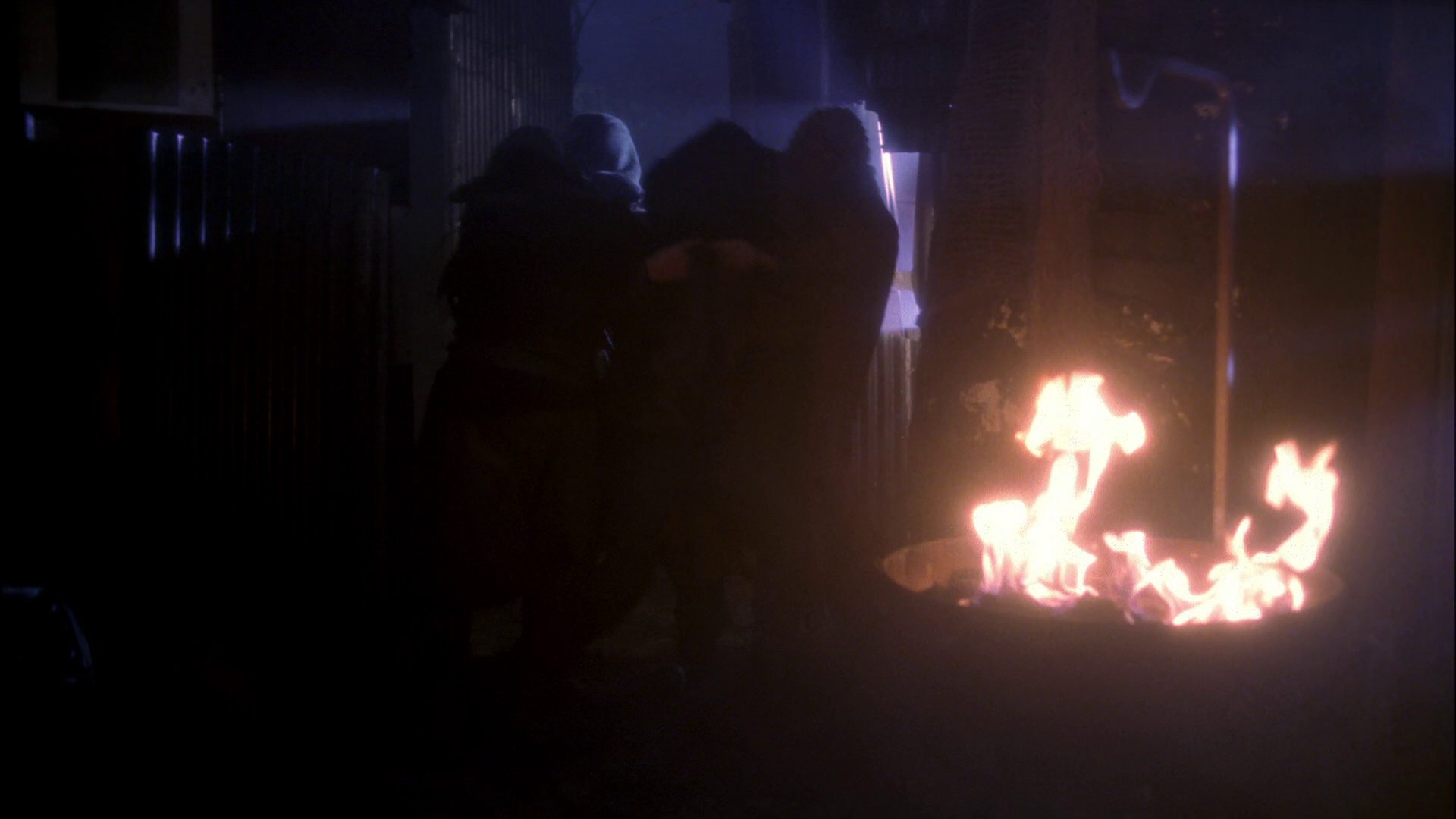 extant_StarTrek_ENT_1x15-ShadowsOfPJem_2547.jpg