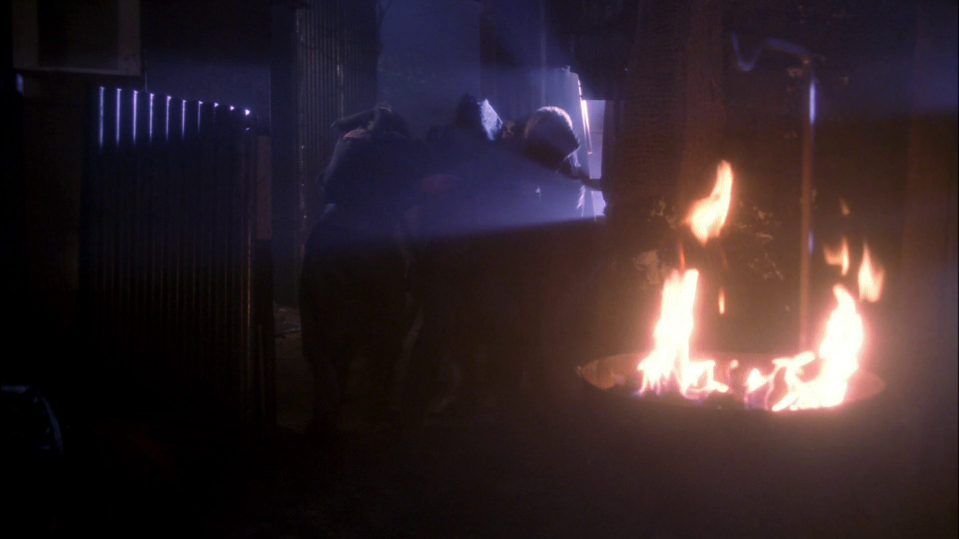 extant_StarTrek_ENT_1x15-ShadowsOfPJem_2548.jpg