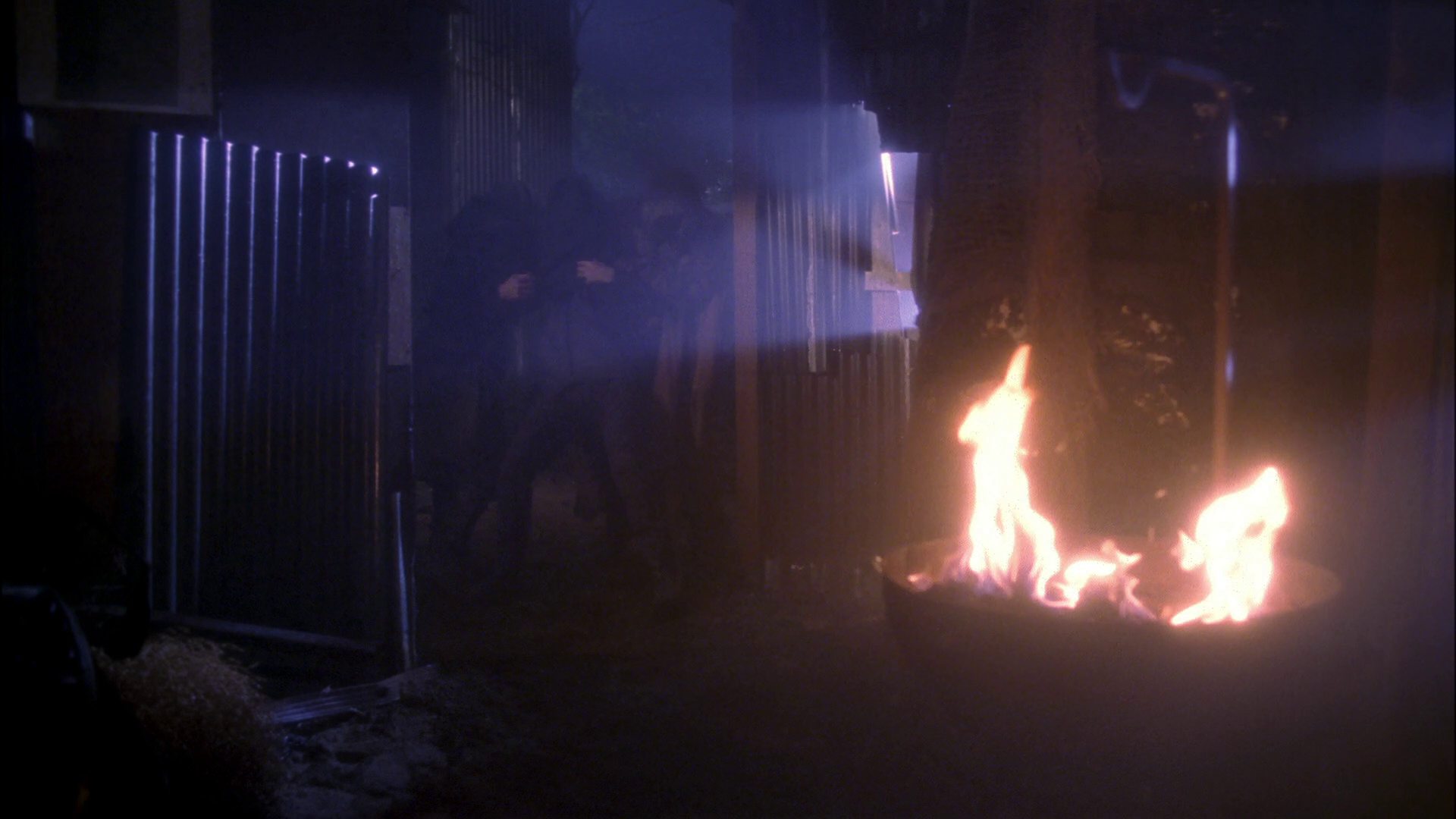 extant_StarTrek_ENT_1x15-ShadowsOfPJem_2550.jpg