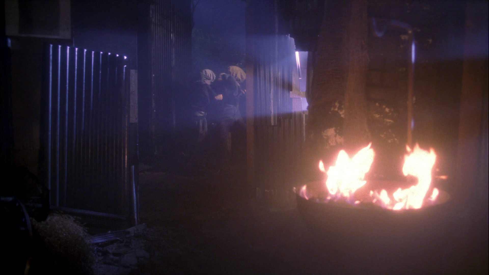 extant_StarTrek_ENT_1x15-ShadowsOfPJem_2552.jpg