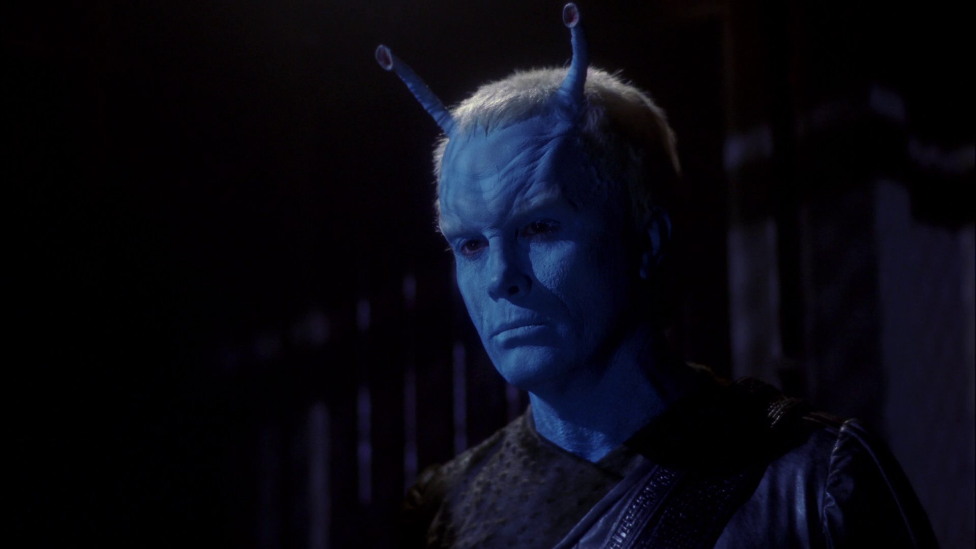 extant_StarTrek_ENT_1x15-ShadowsOfPJem_2752.jpg