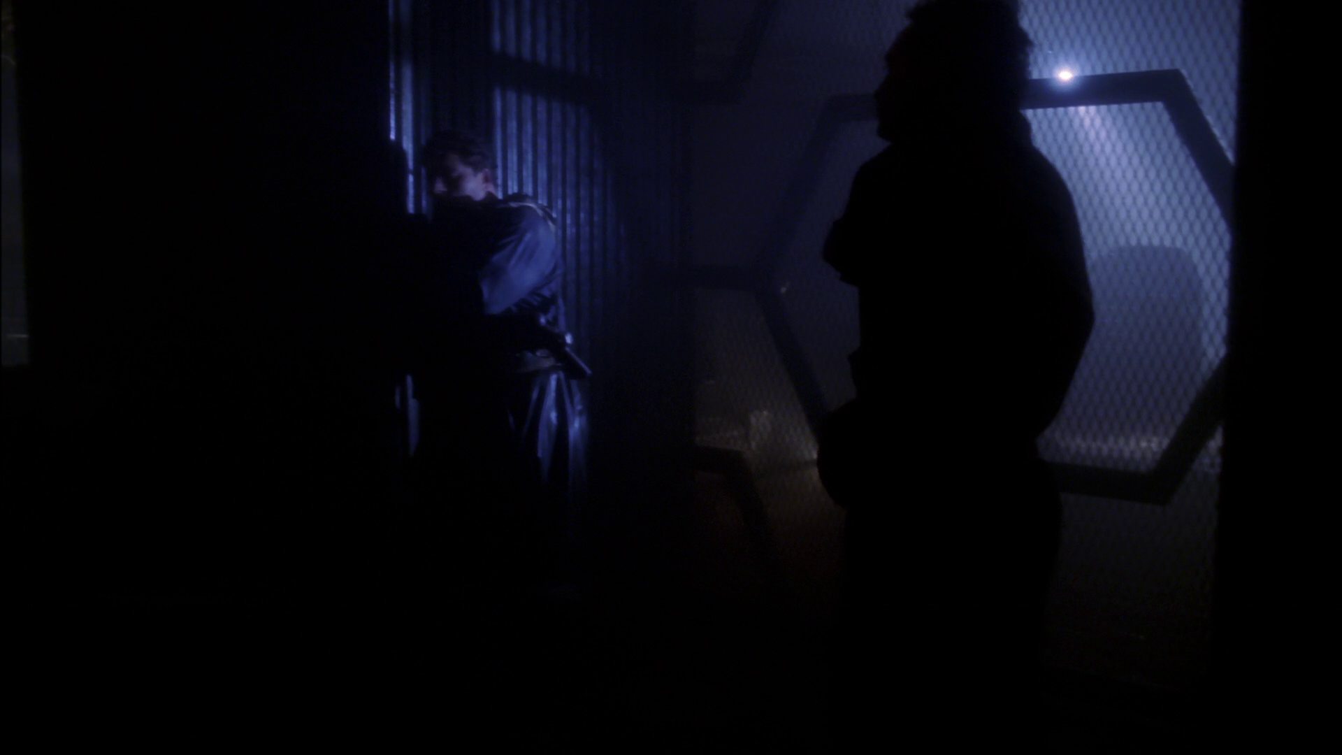 extant_StarTrek_ENT_1x15-ShadowsOfPJem_2908.jpg