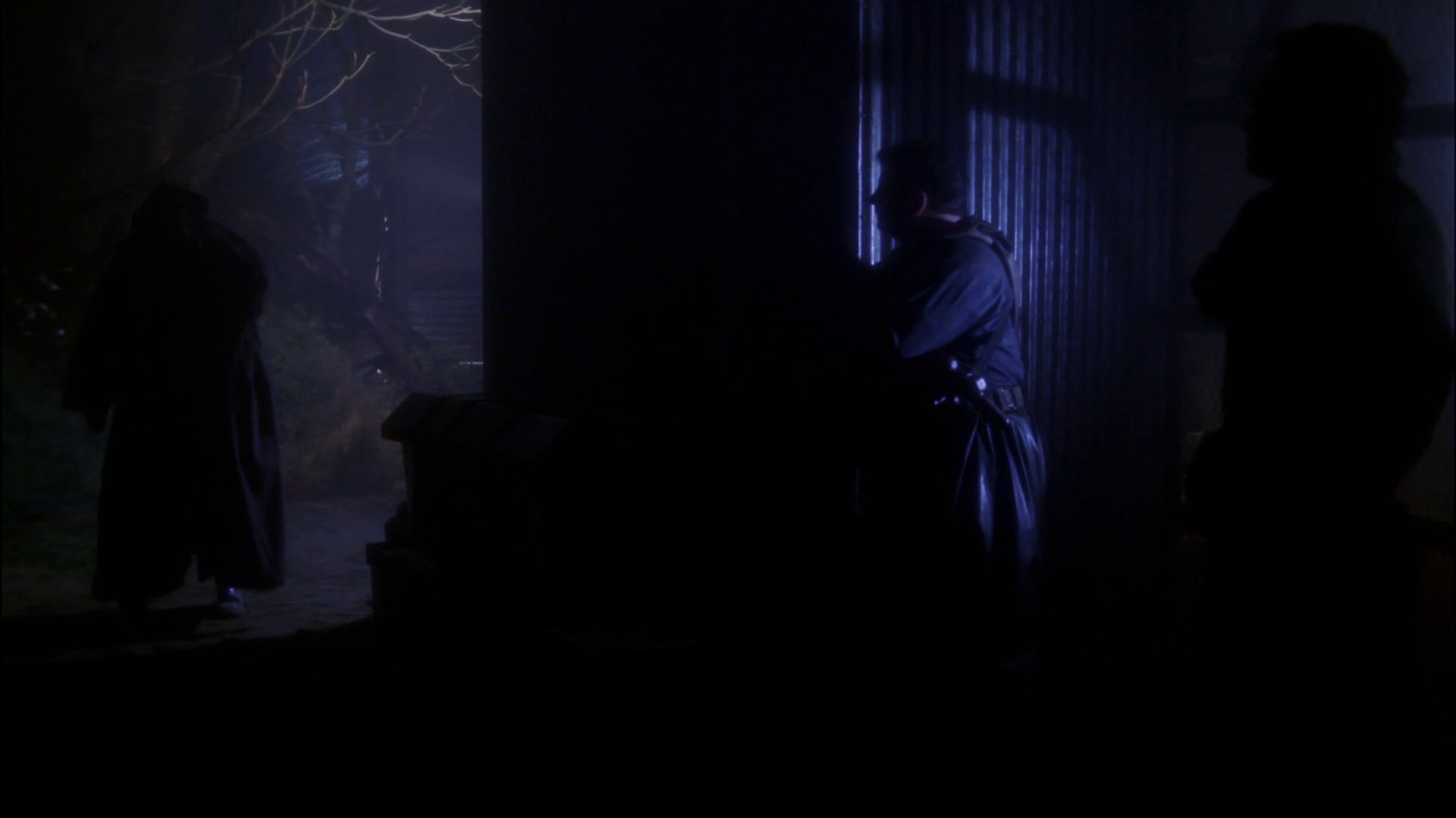 extant_StarTrek_ENT_1x15-ShadowsOfPJem_2913.jpg