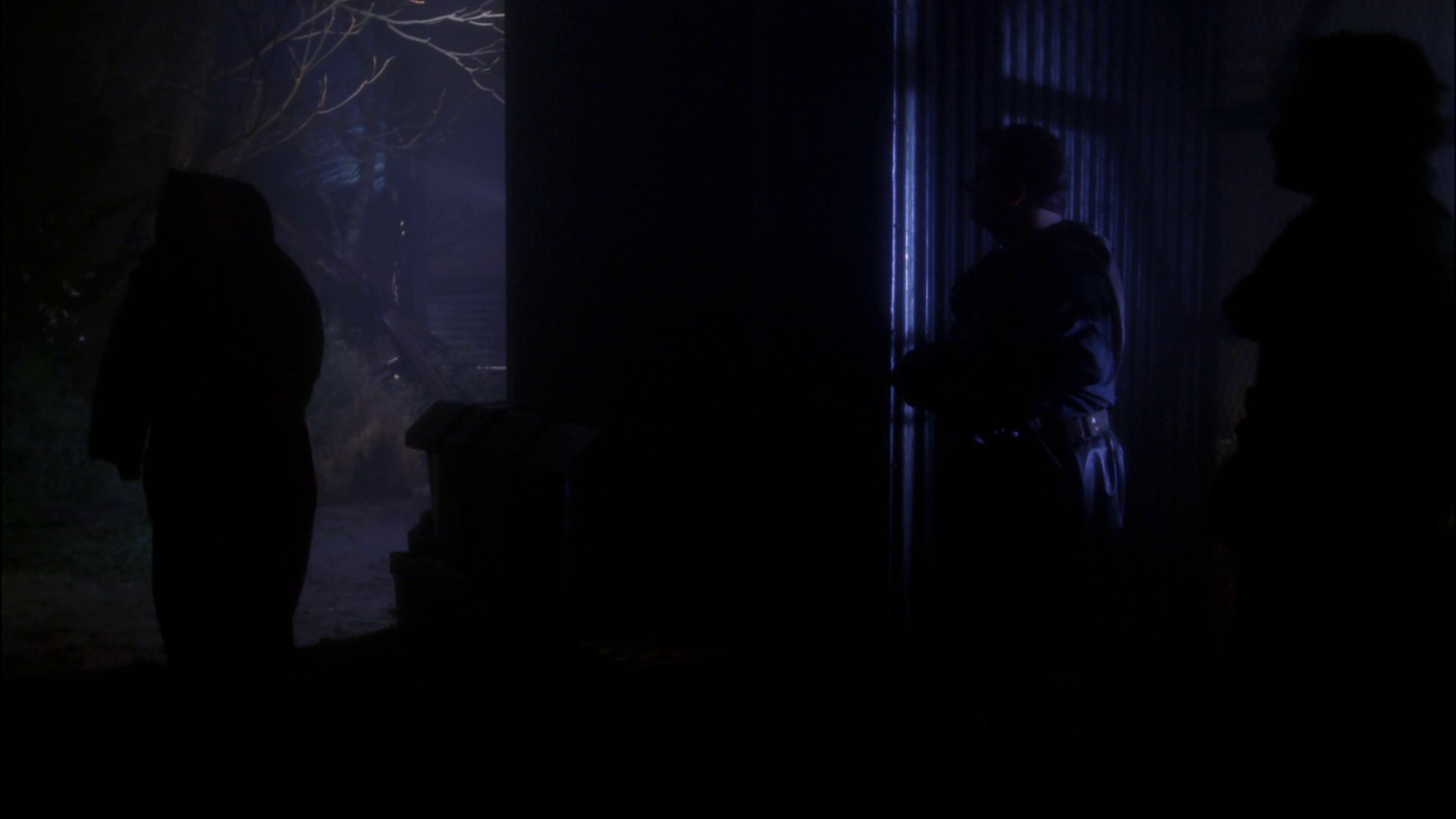 extant_StarTrek_ENT_1x15-ShadowsOfPJem_2915.jpg