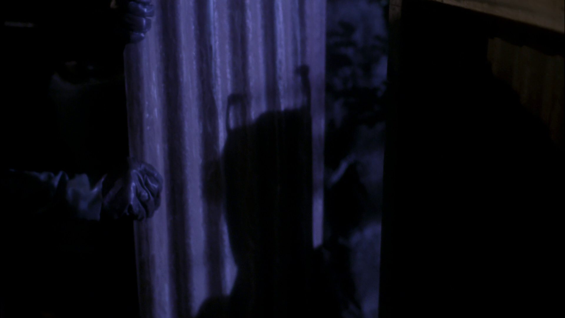extant_StarTrek_ENT_1x15-ShadowsOfPJem_2960.jpg
