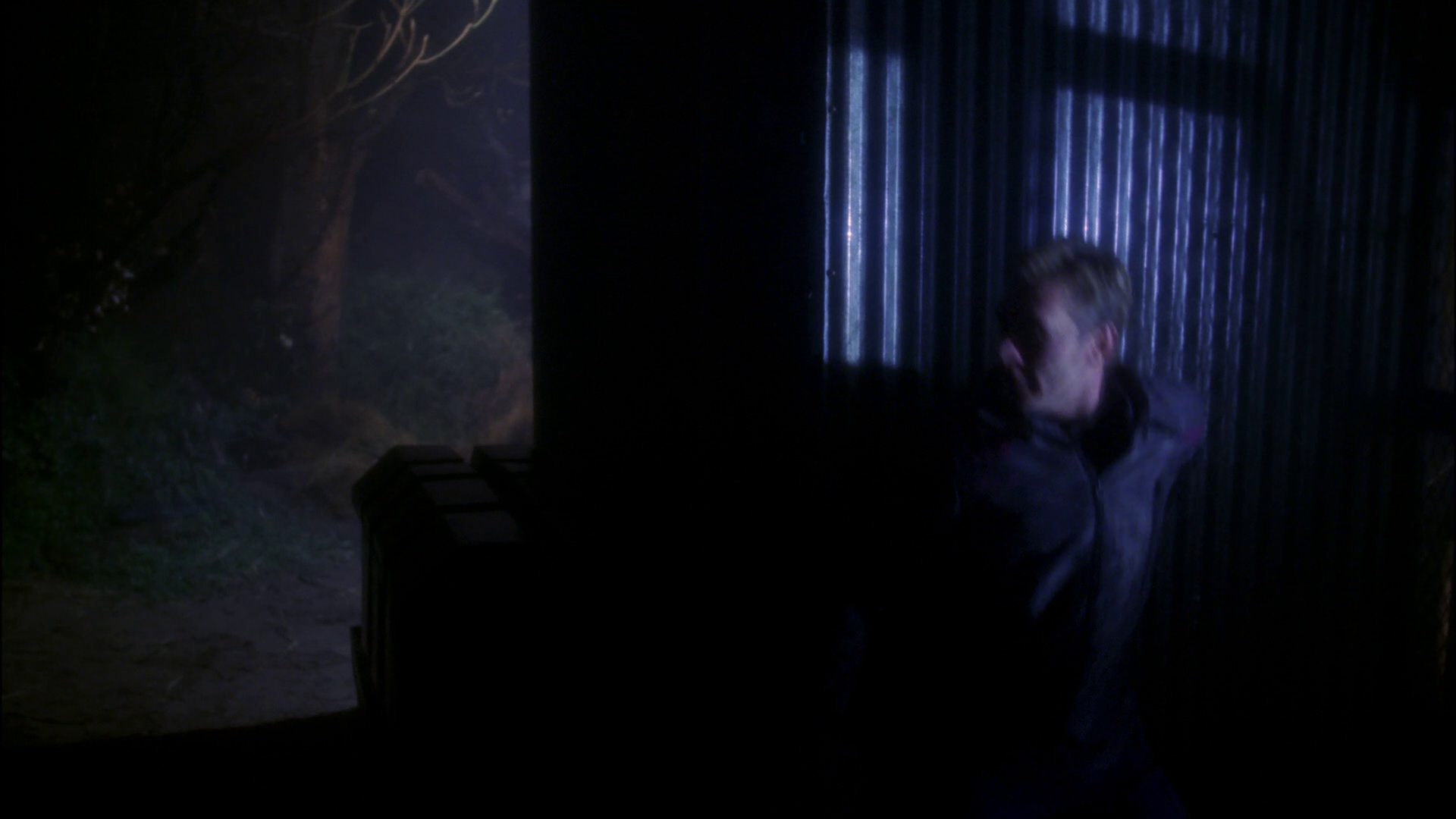 extant_StarTrek_ENT_1x15-ShadowsOfPJem_2997.jpg