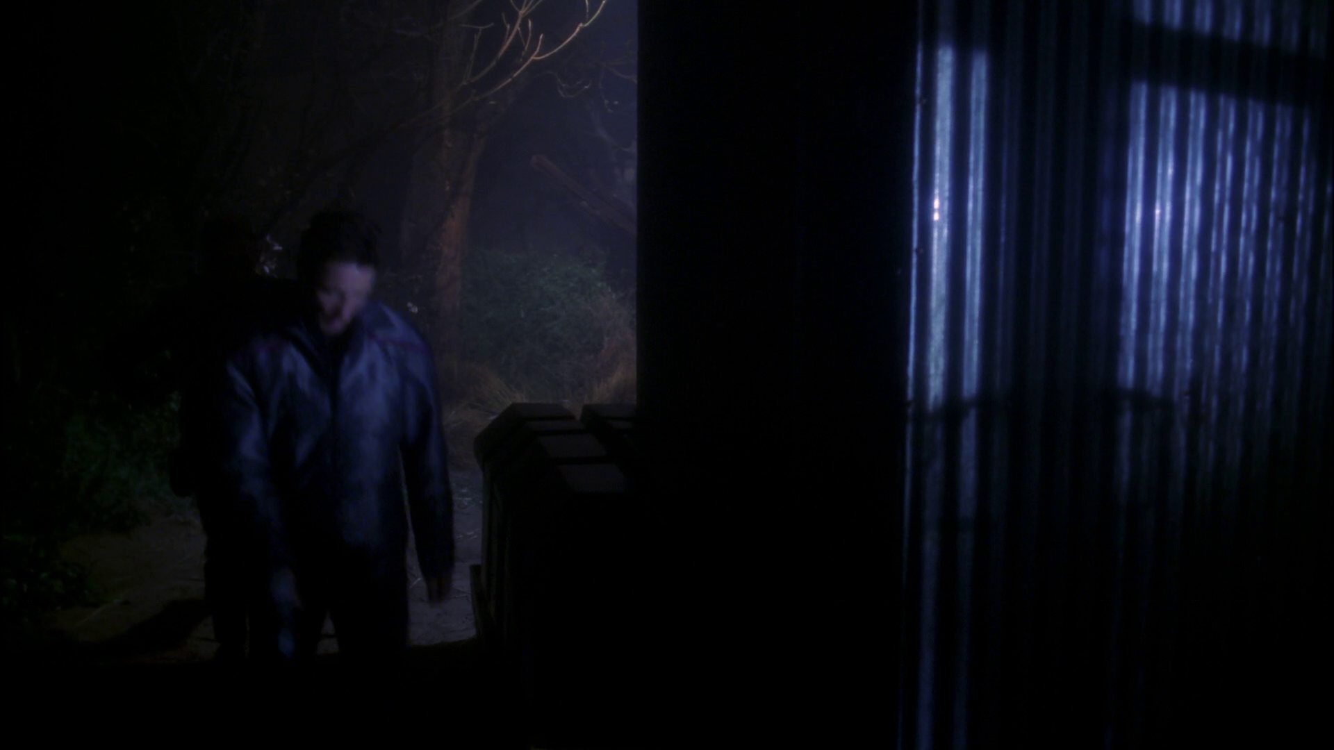 extant_StarTrek_ENT_1x15-ShadowsOfPJem_3013.jpg