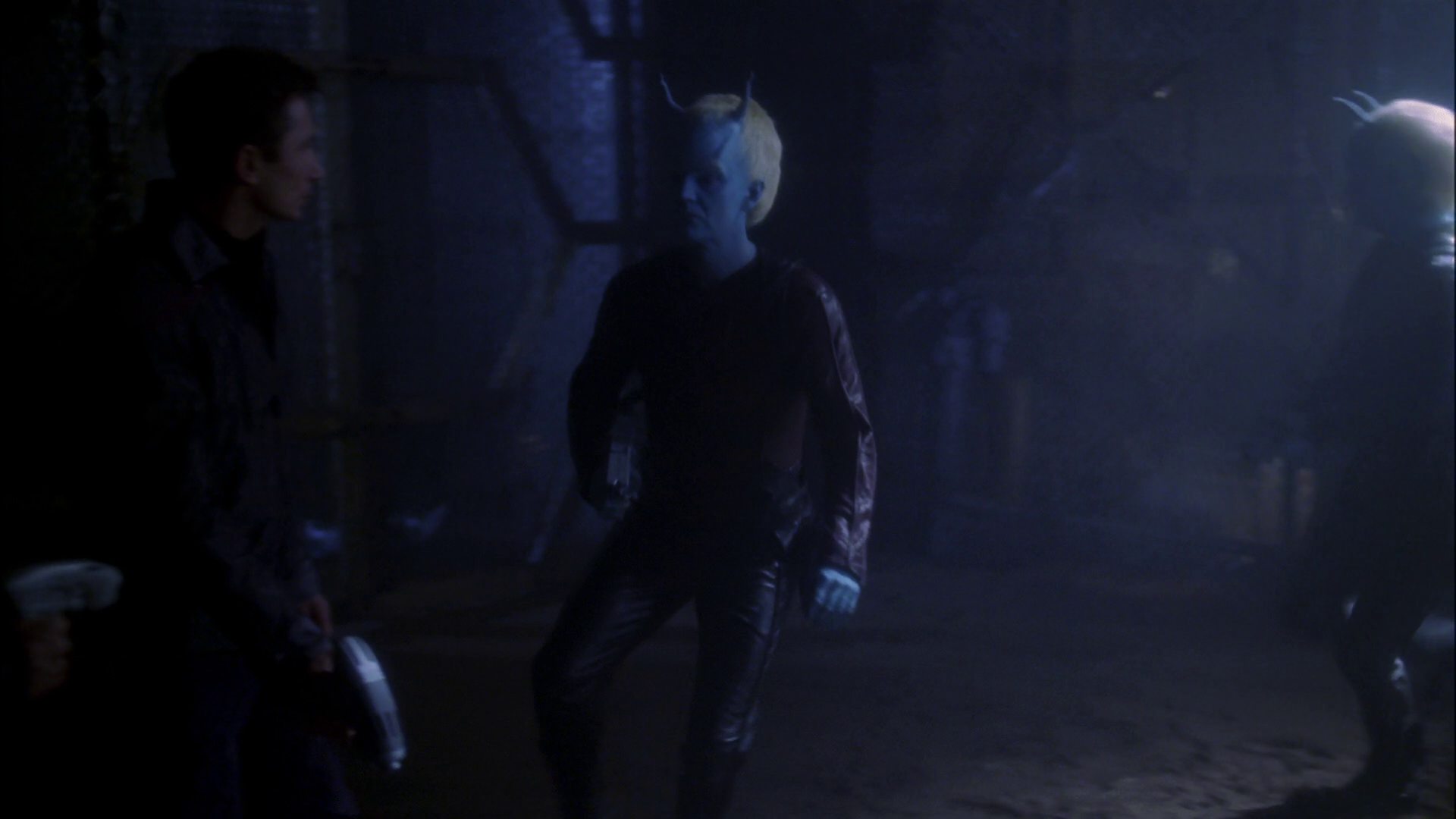 extant_StarTrek_ENT_1x15-ShadowsOfPJem_3031.jpg