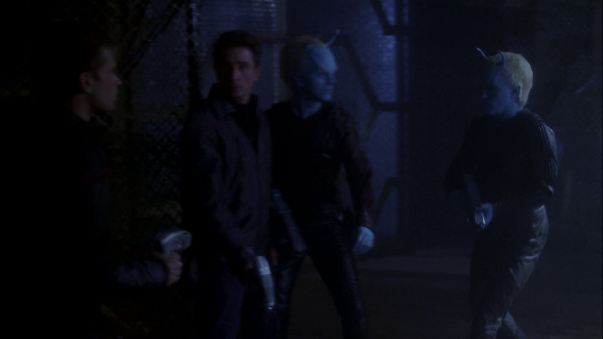 extant_StarTrek_ENT_1x15-ShadowsOfPJem_3032.jpg