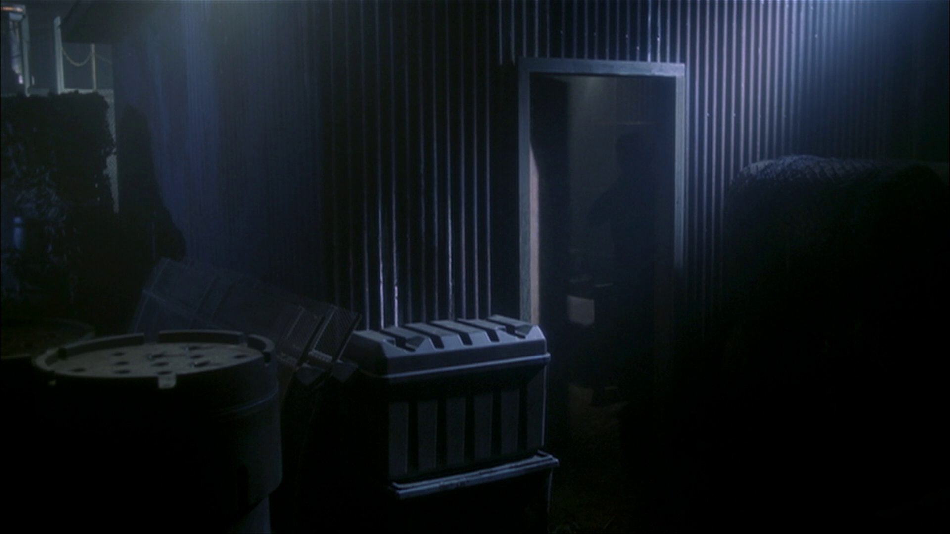 extant_StarTrek_ENT_1x15-ShadowsOfPJem_3050.jpg