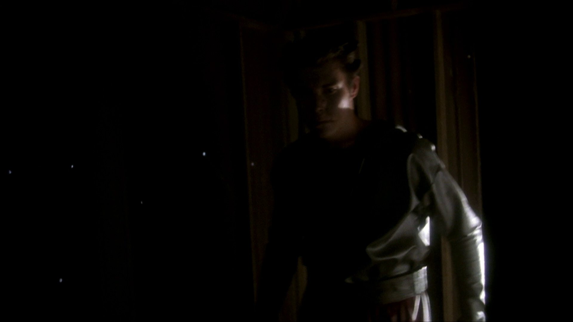 extant_StarTrek_ENT_1x15-ShadowsOfPJem_3071.jpg