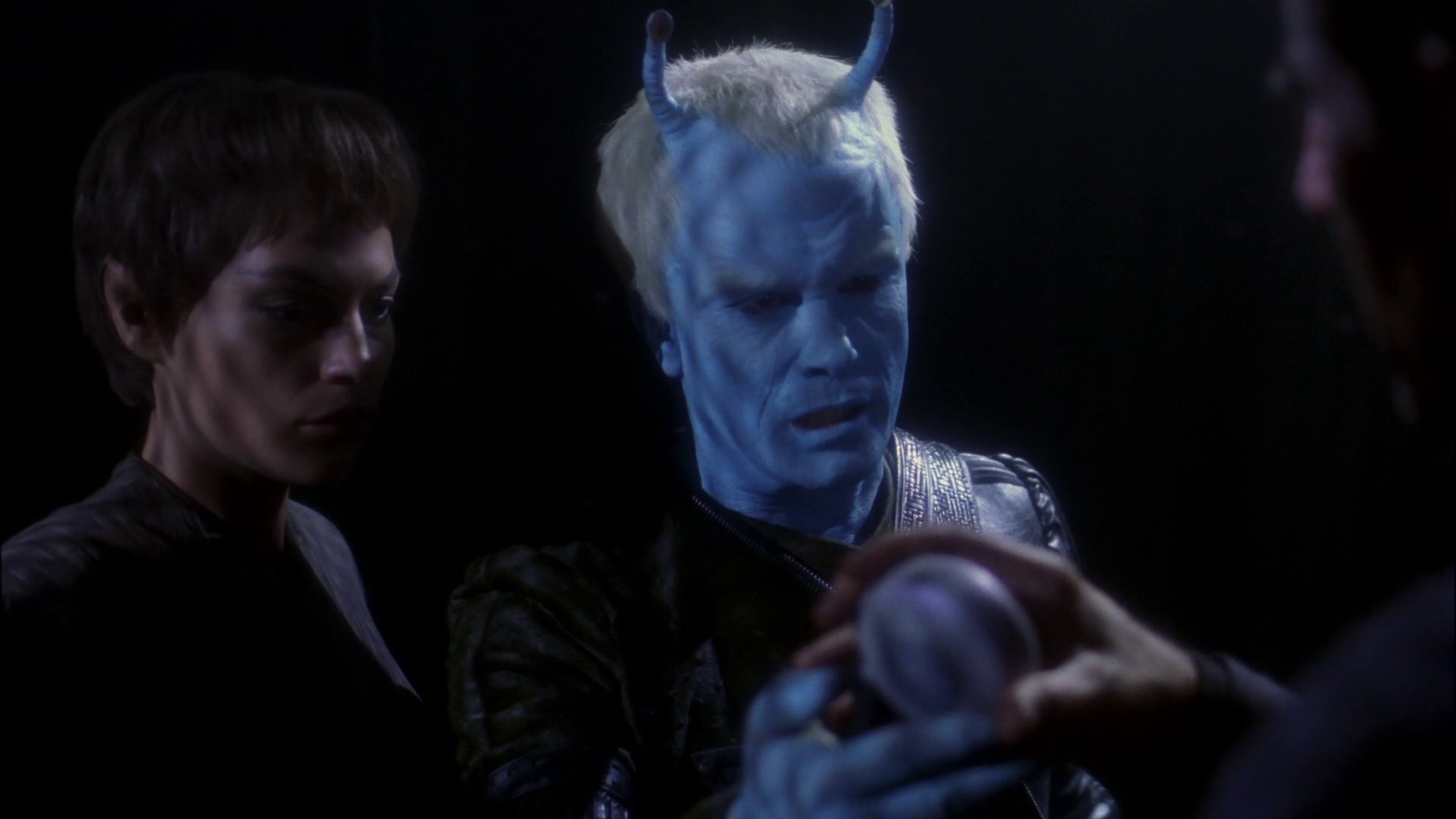 extant_StarTrek_ENT_1x15-ShadowsOfPJem_3166.jpg