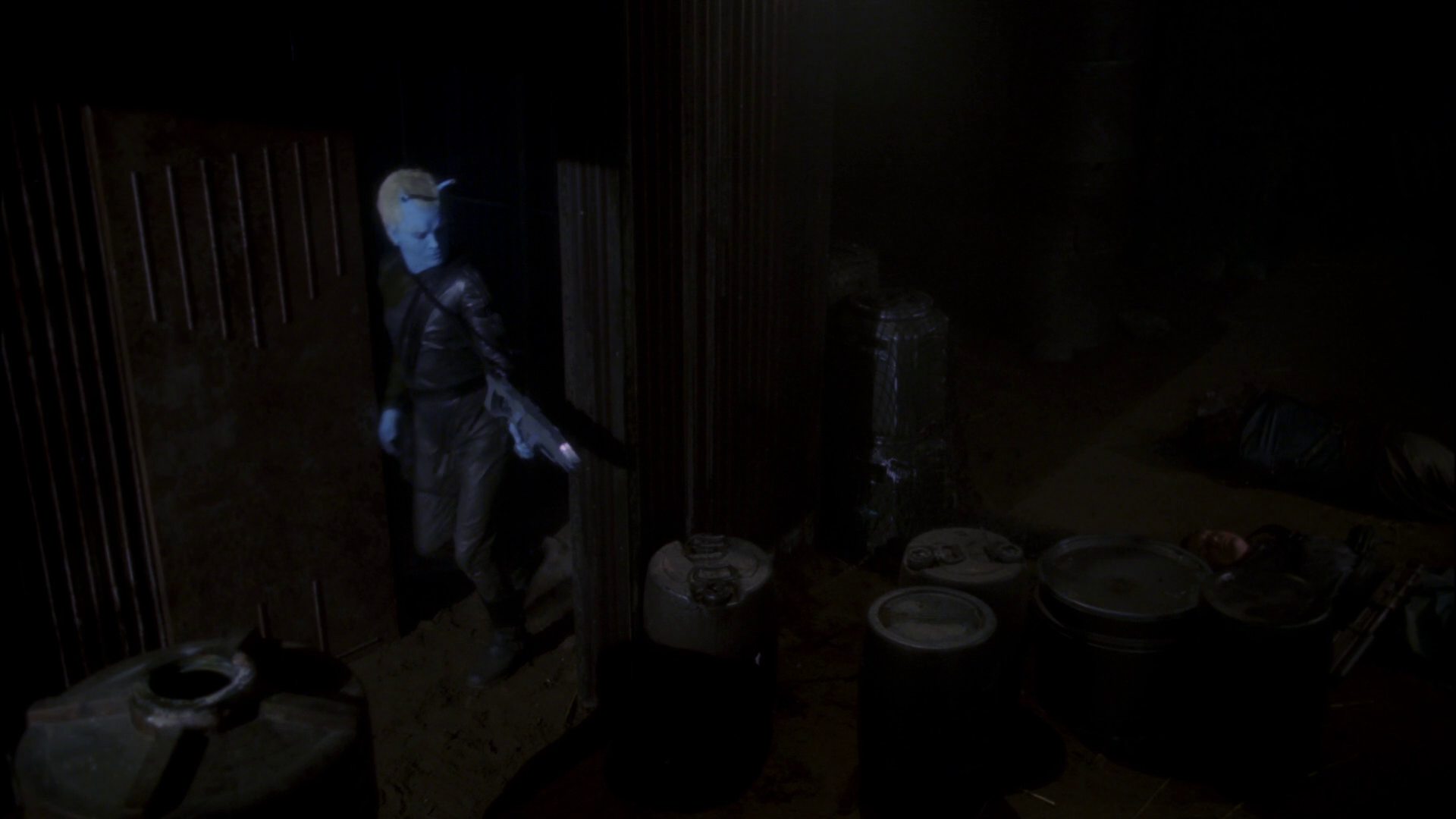 extant_StarTrek_ENT_1x15-ShadowsOfPJem_3207.jpg