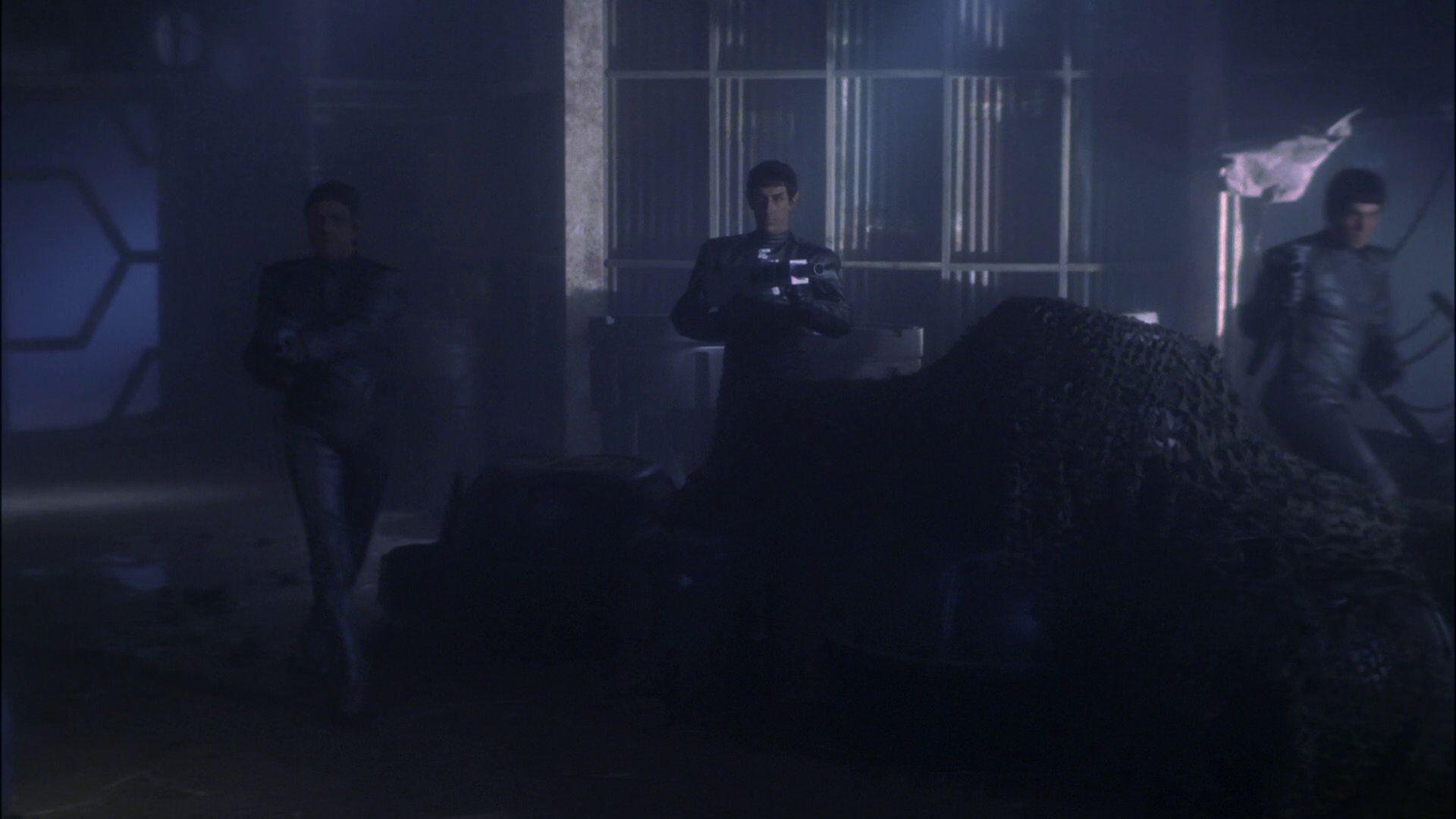 extant_StarTrek_ENT_1x15-ShadowsOfPJem_3218.jpg
