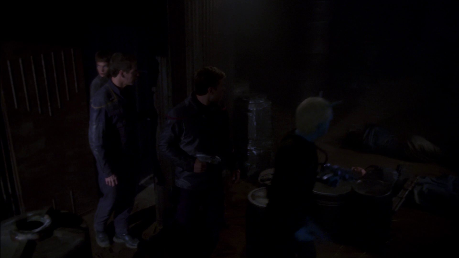 extant_StarTrek_ENT_1x15-ShadowsOfPJem_3221.jpg