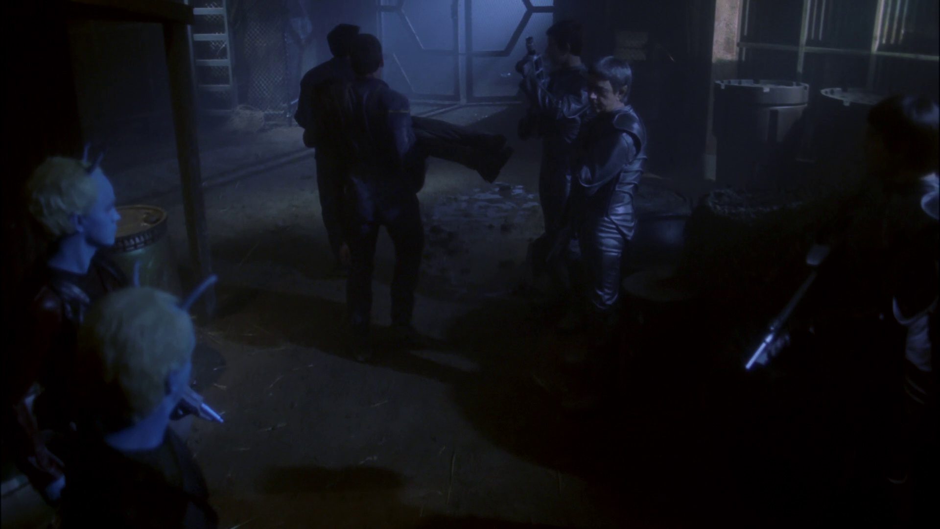 extant_StarTrek_ENT_1x15-ShadowsOfPJem_3298.jpg