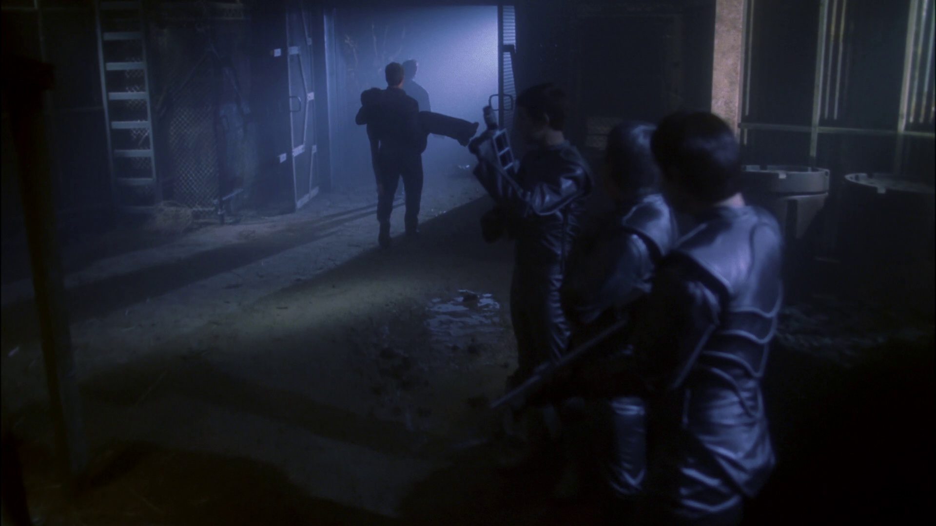 extant_StarTrek_ENT_1x15-ShadowsOfPJem_3303.jpg