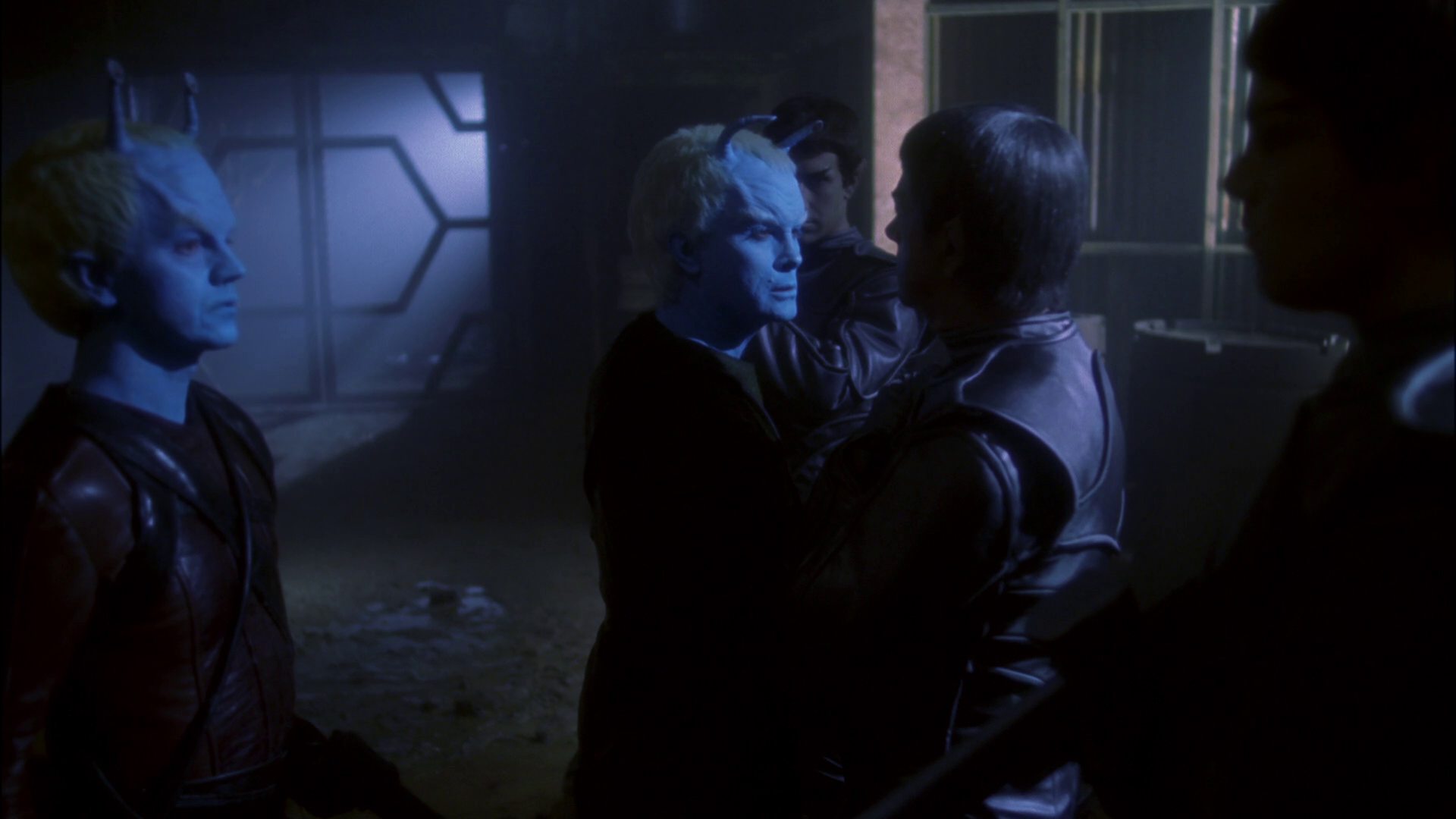 extant_StarTrek_ENT_1x15-ShadowsOfPJem_3317.jpg