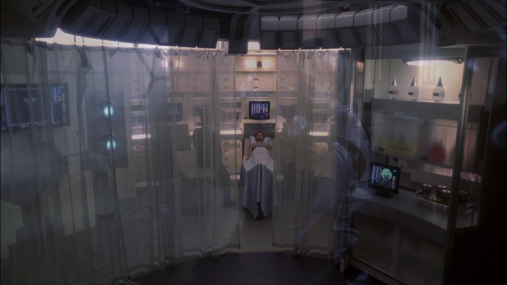 extant_StarTrek_ENT_1x15-ShadowsOfPJem_3326.jpg