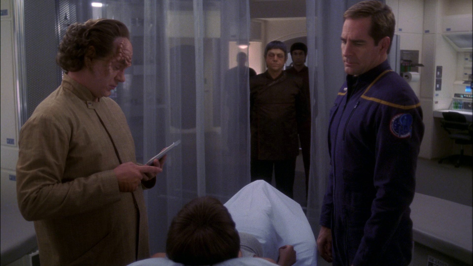 extant_StarTrek_ENT_1x15-ShadowsOfPJem_3341.jpg