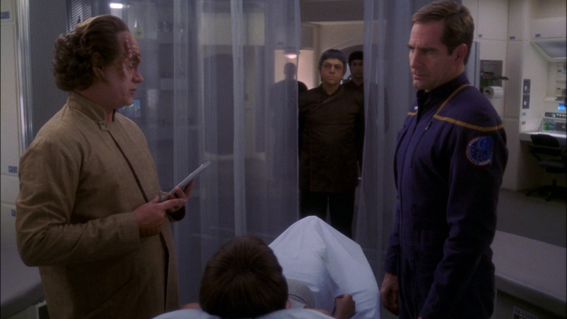 extant_StarTrek_ENT_1x15-ShadowsOfPJem_3343.jpg