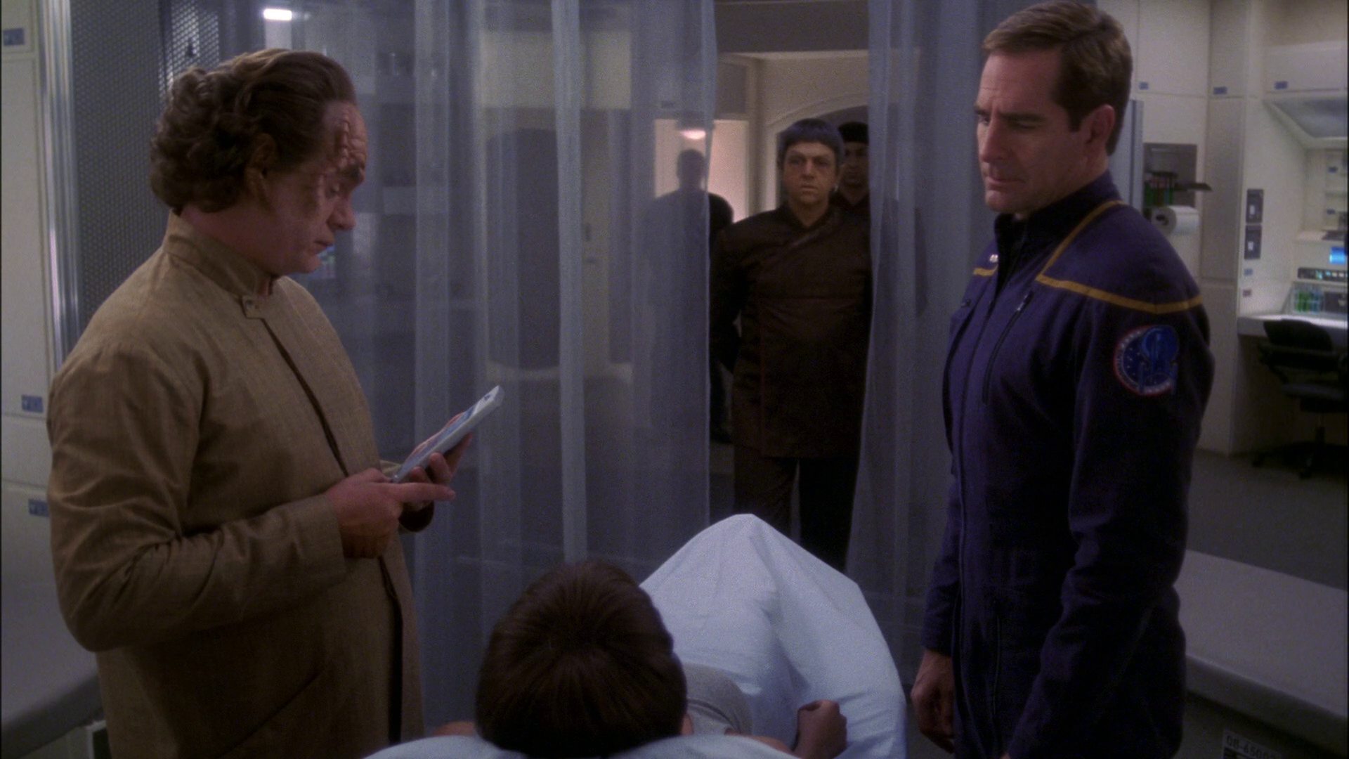 extant_StarTrek_ENT_1x15-ShadowsOfPJem_3350.jpg