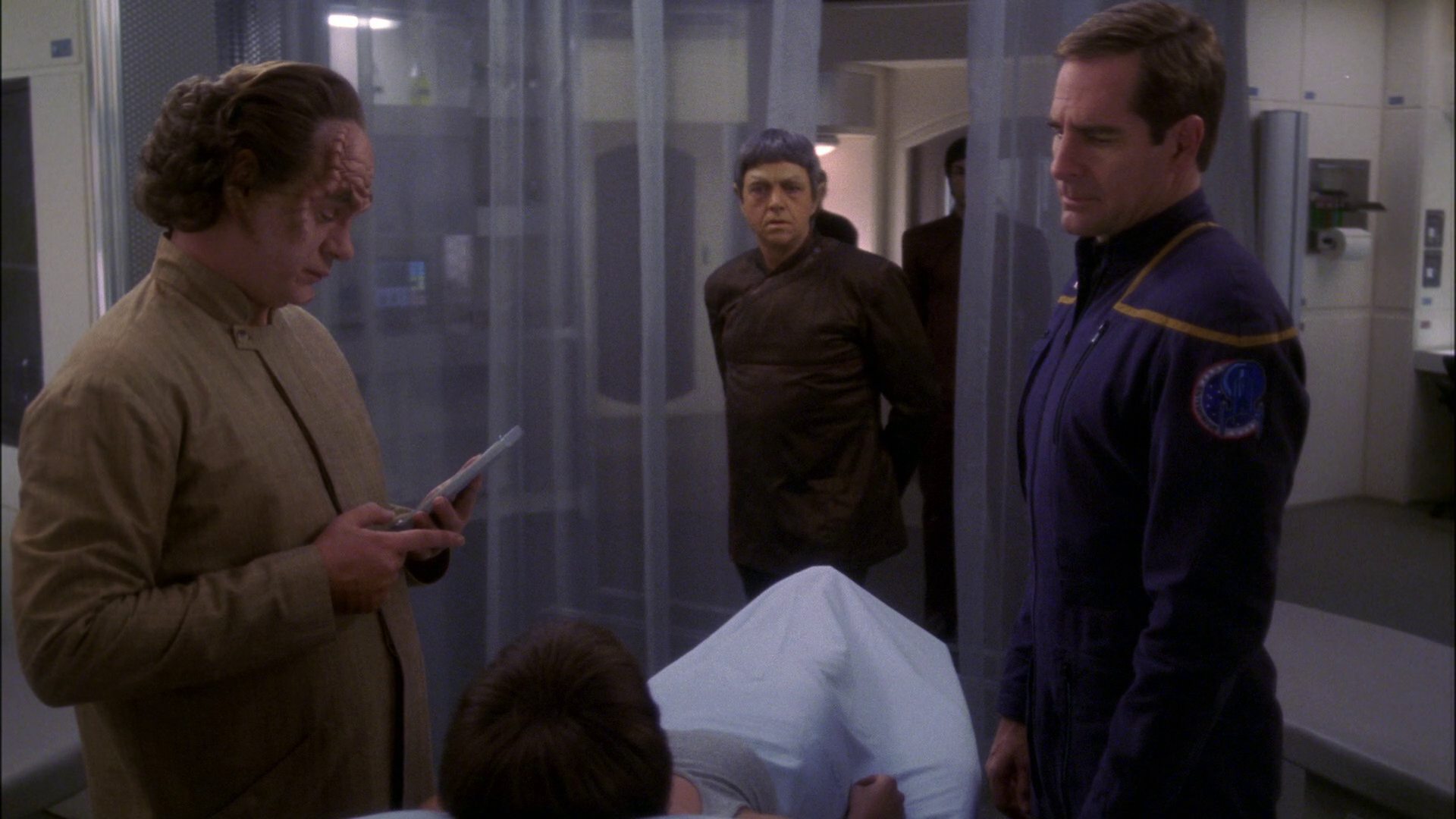 extant_StarTrek_ENT_1x15-ShadowsOfPJem_3352.jpg