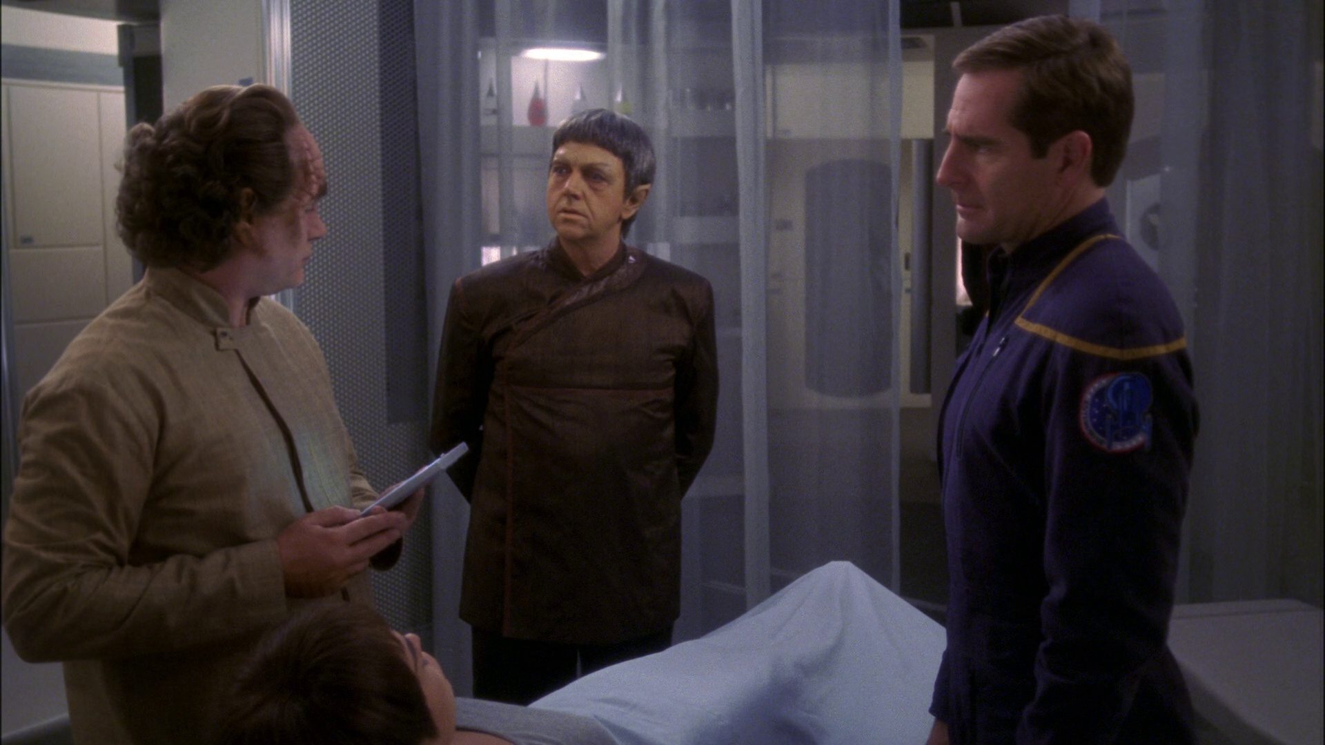 extant_StarTrek_ENT_1x15-ShadowsOfPJem_3367.jpg