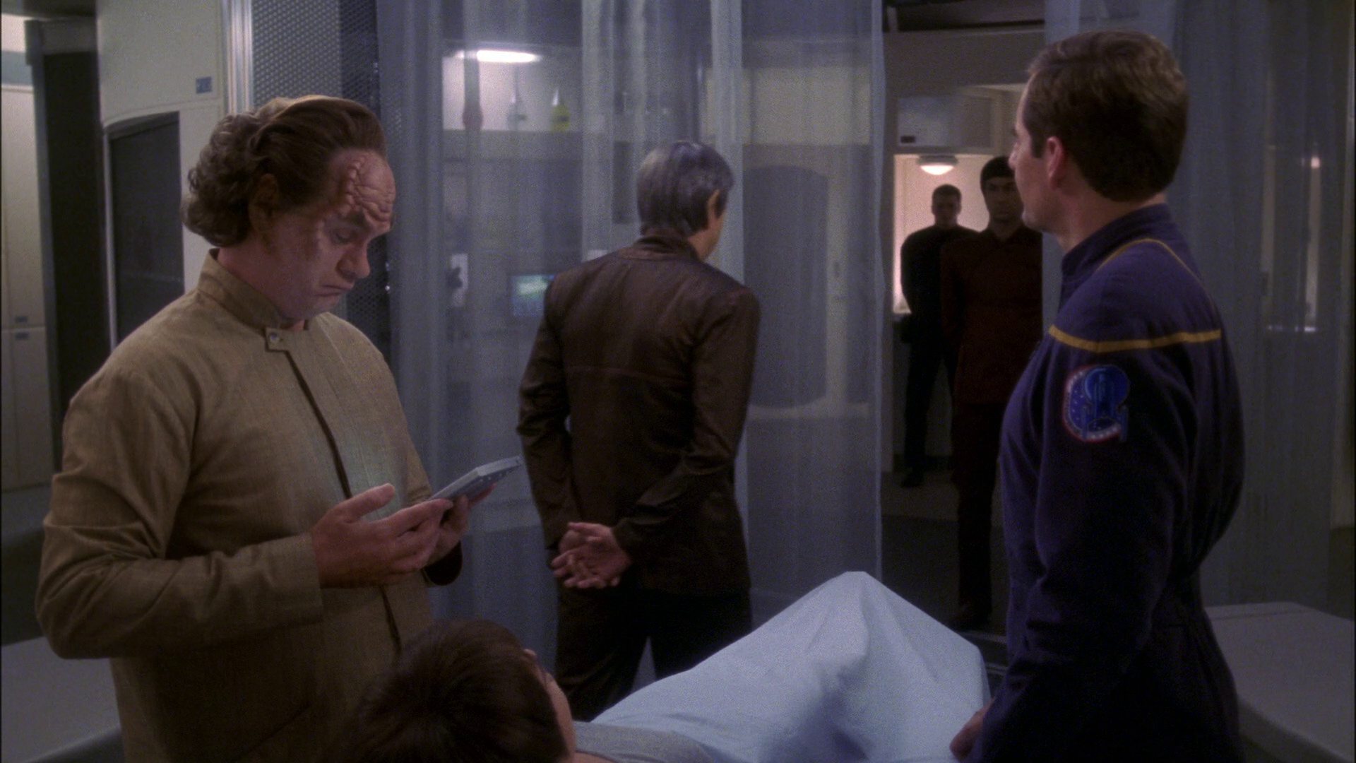 extant_StarTrek_ENT_1x15-ShadowsOfPJem_3487.jpg