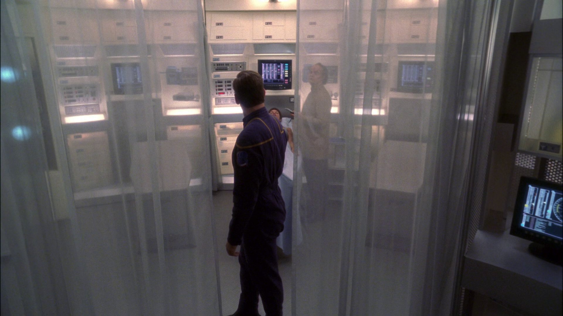 extant_StarTrek_ENT_1x15-ShadowsOfPJem_3530.jpg