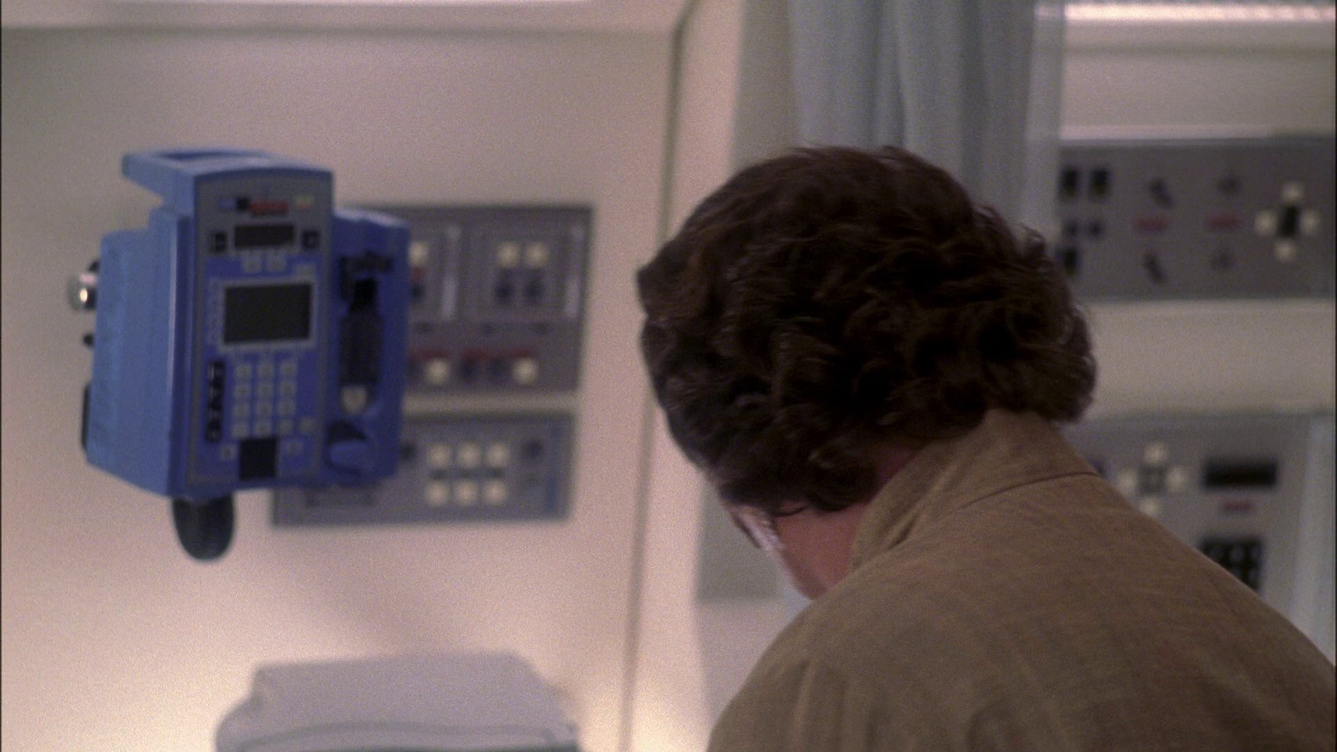 extant_StarTrek_ENT_1x15-ShadowsOfPJem_3536.jpg