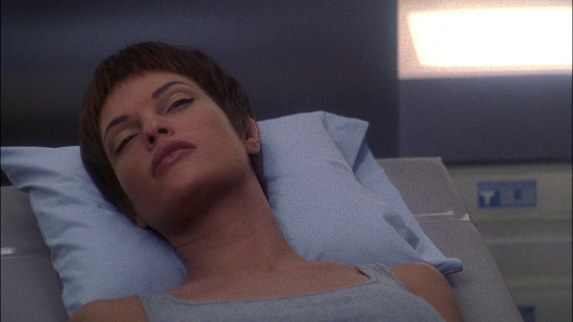 extant_StarTrek_ENT_1x15-ShadowsOfPJem_3543.jpg