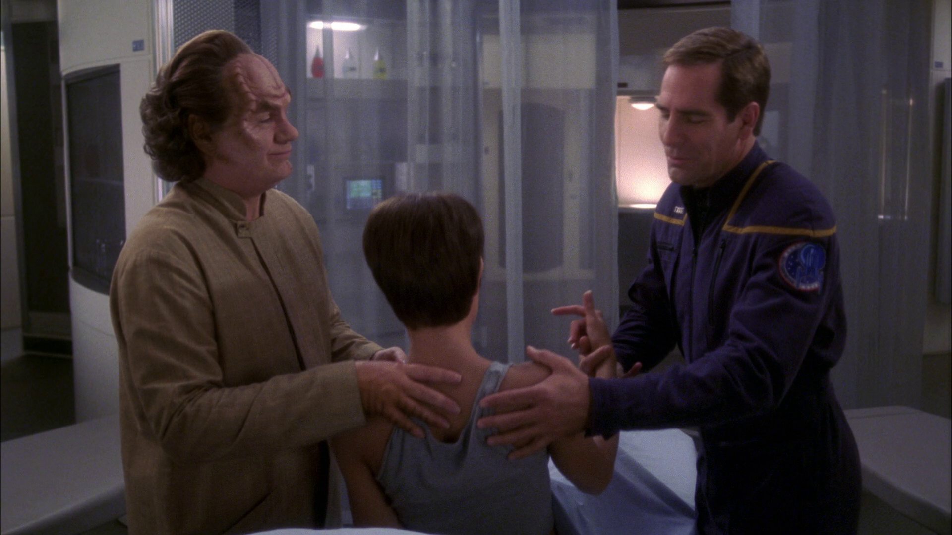 extant_StarTrek_ENT_1x15-ShadowsOfPJem_3548.jpg