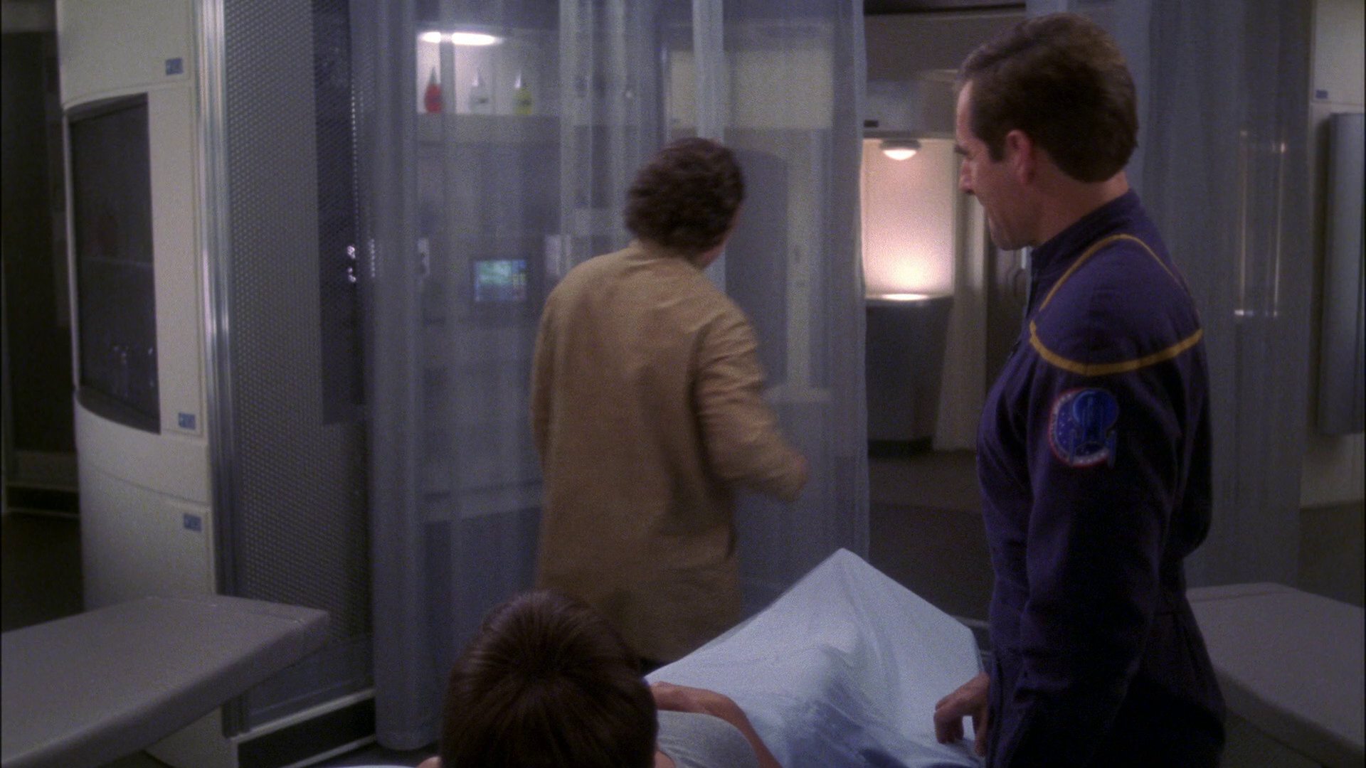 extant_StarTrek_ENT_1x15-ShadowsOfPJem_3588.jpg