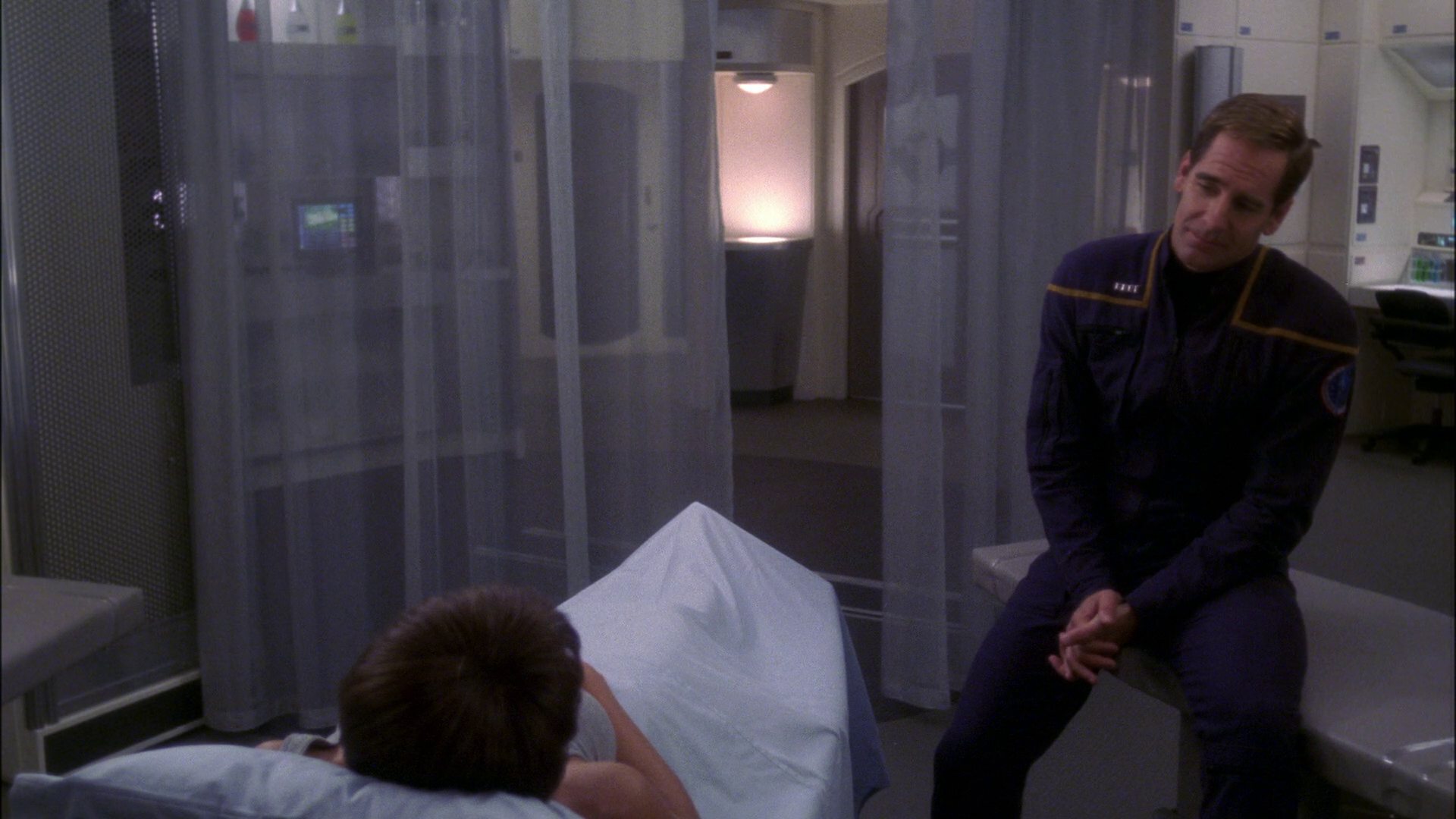 extant_StarTrek_ENT_1x15-ShadowsOfPJem_3599.jpg