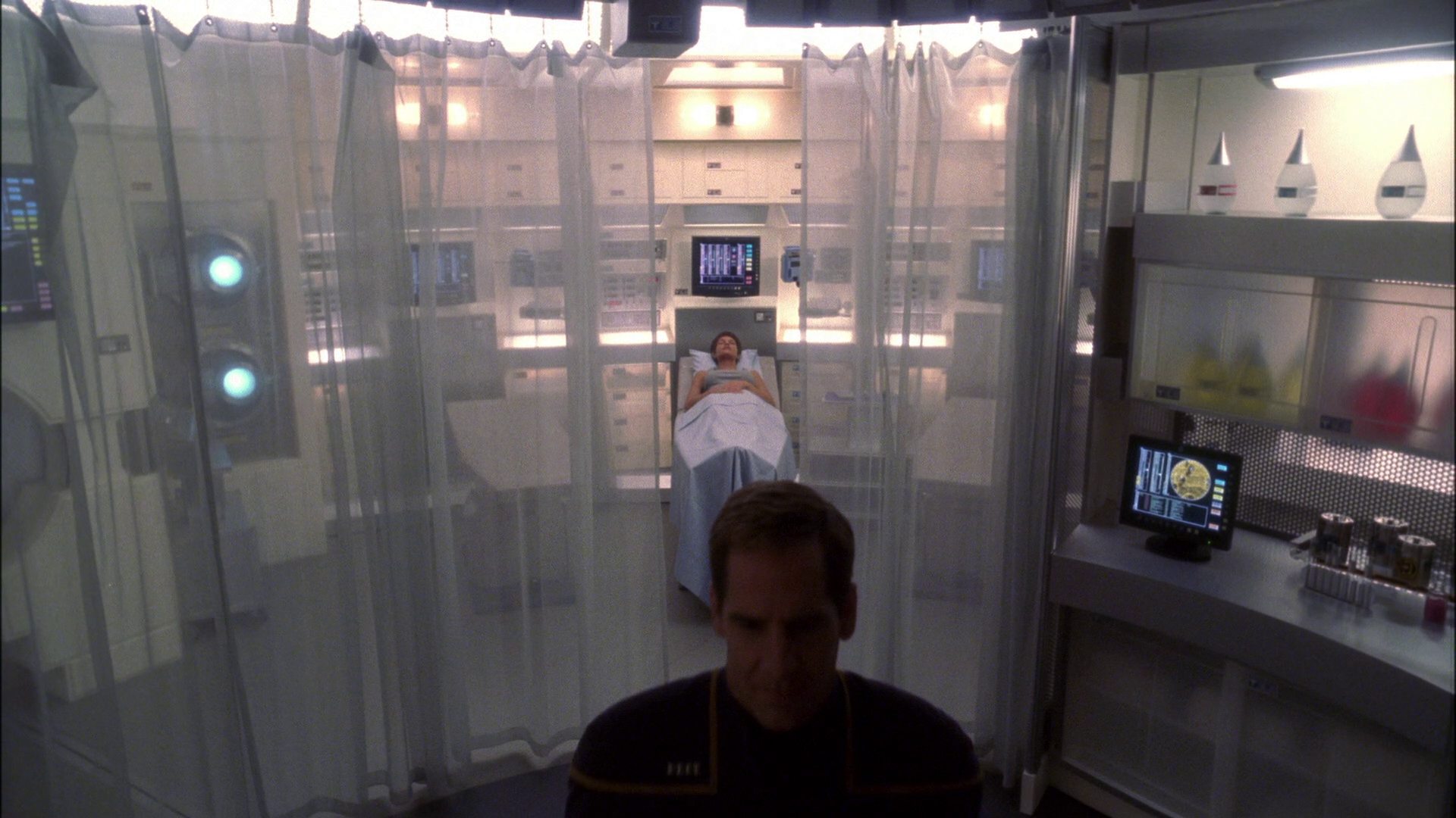 extant_StarTrek_ENT_1x15-ShadowsOfPJem_3673.jpg