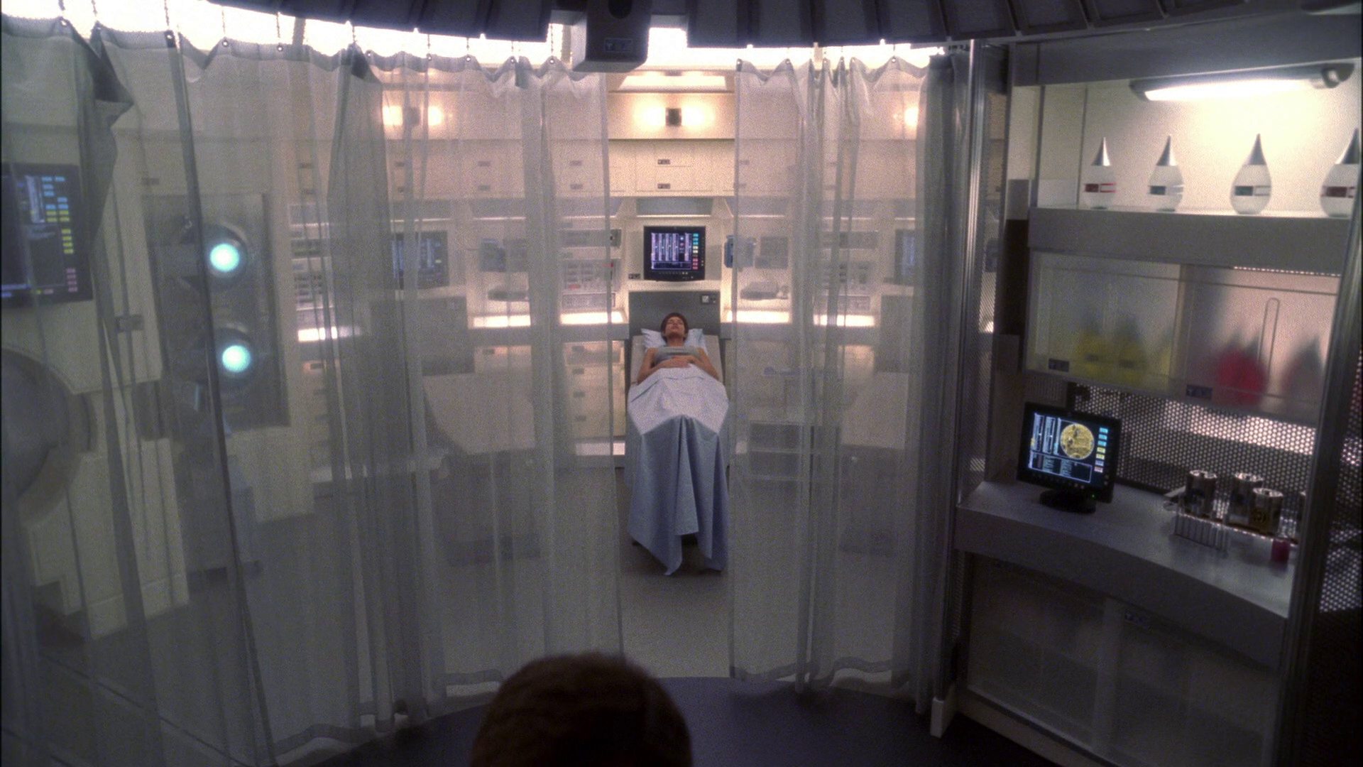 extant_StarTrek_ENT_1x15-ShadowsOfPJem_3674.jpg
