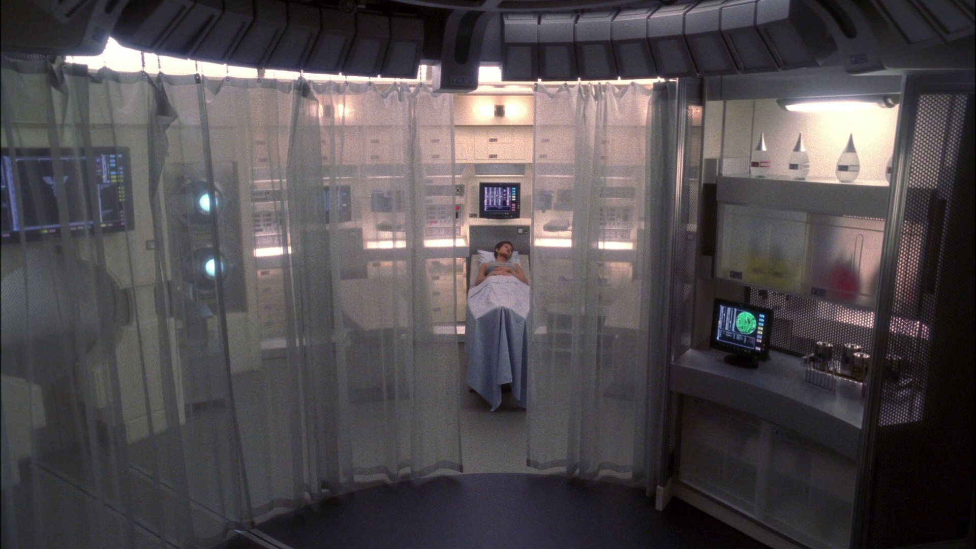 extant_StarTrek_ENT_1x15-ShadowsOfPJem_3682.jpg