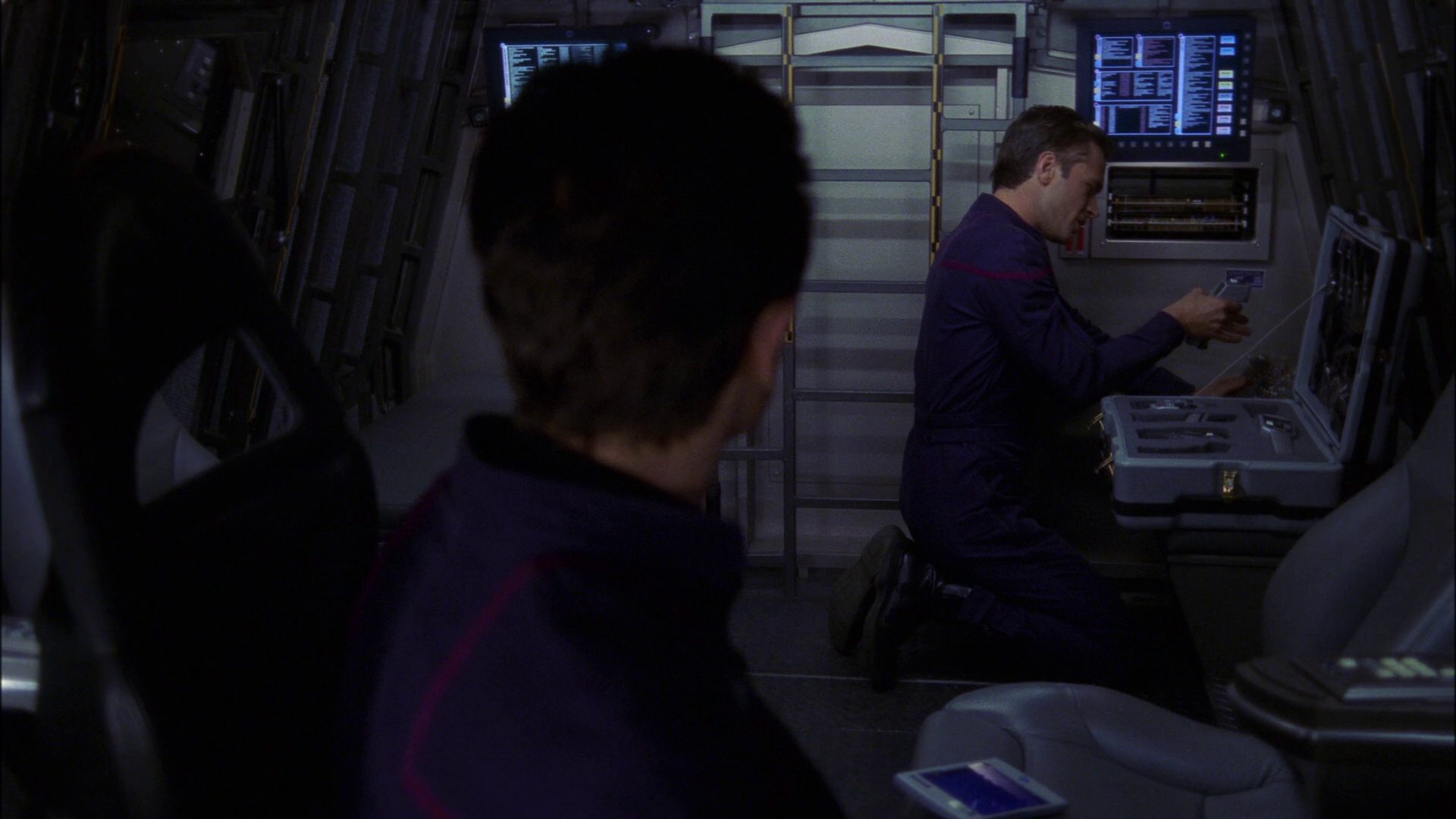 extant_StarTrek_ENT_1x16-ShuttlepodOne_0049.jpg