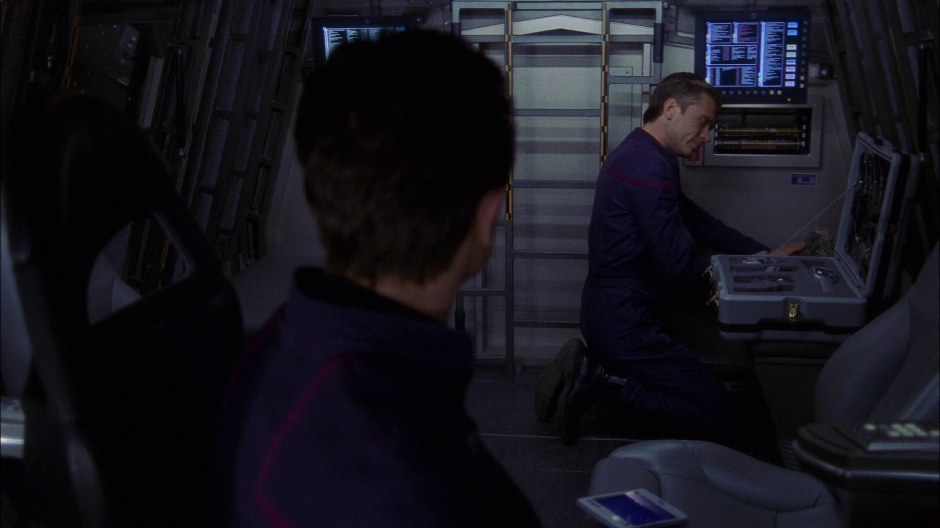 extant_StarTrek_ENT_1x16-ShuttlepodOne_0050.jpg