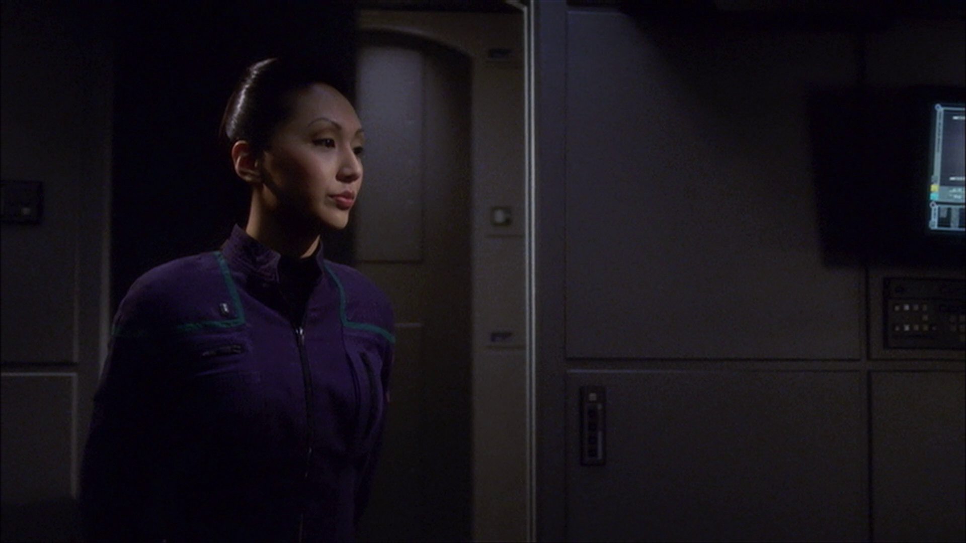 extant_StarTrek_ENT_1x16-ShuttlepodOne_0347.jpg