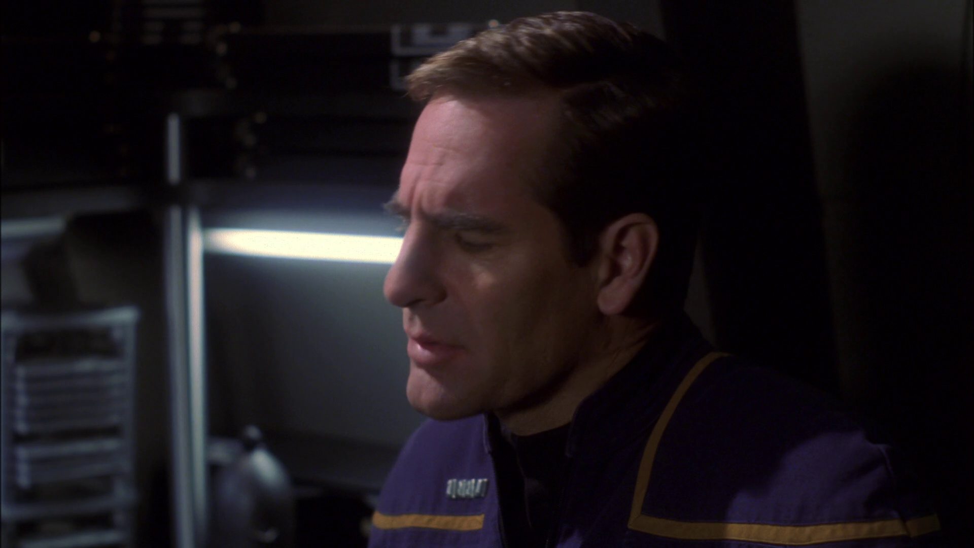 extant_StarTrek_ENT_1x16-ShuttlepodOne_0448.jpg