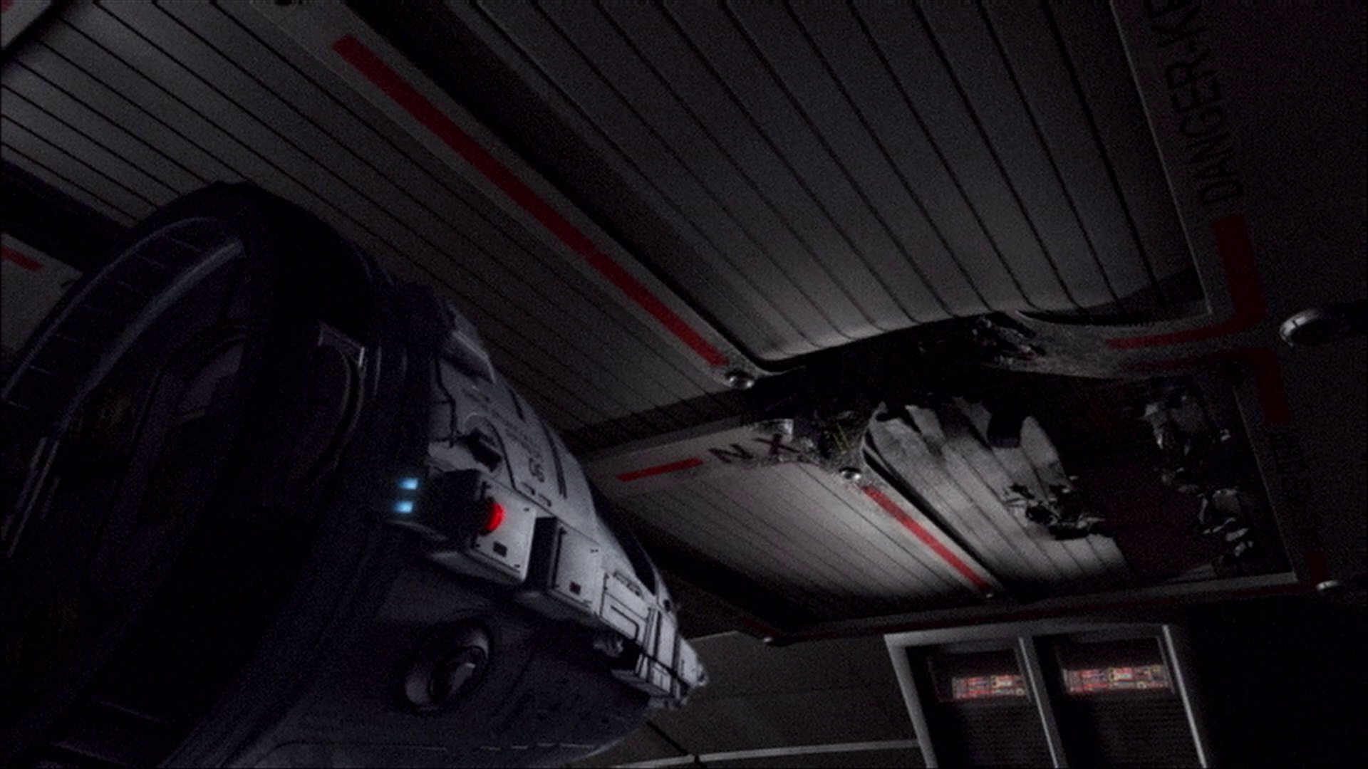 extant_StarTrek_ENT_1x16-ShuttlepodOne_0482.jpg