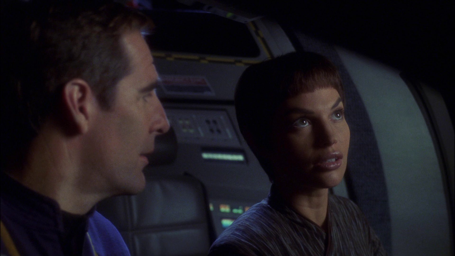extant_StarTrek_ENT_1x16-ShuttlepodOne_0500.jpg