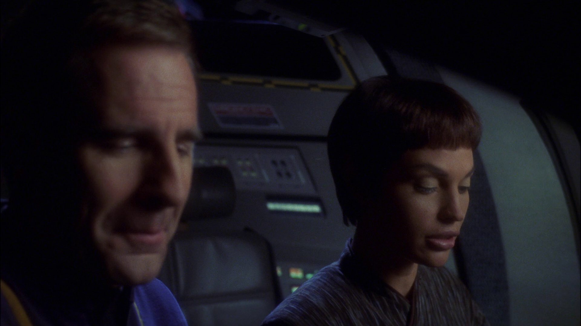 extant_StarTrek_ENT_1x16-ShuttlepodOne_0518.jpg