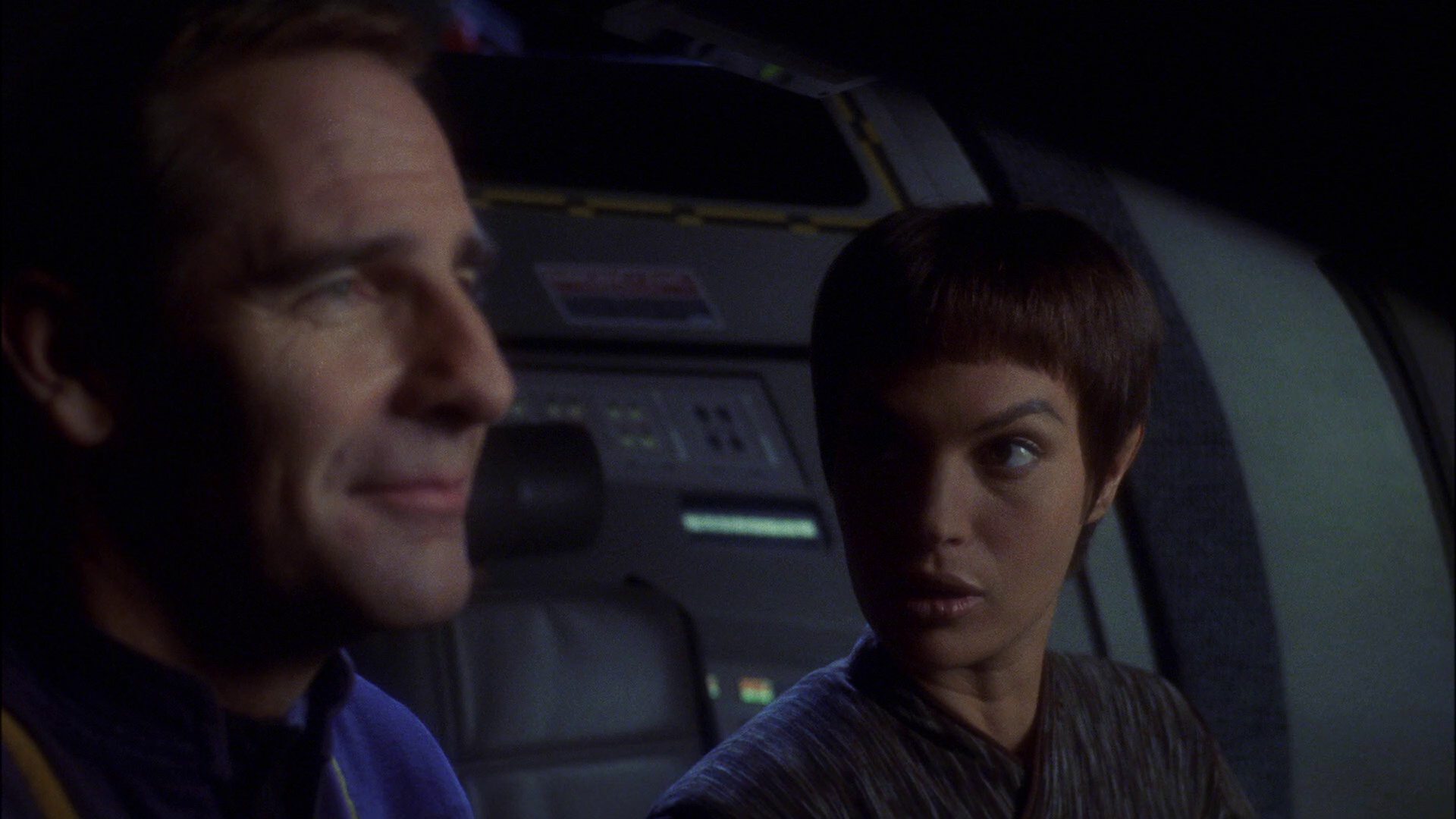 extant_StarTrek_ENT_1x16-ShuttlepodOne_0530.jpg