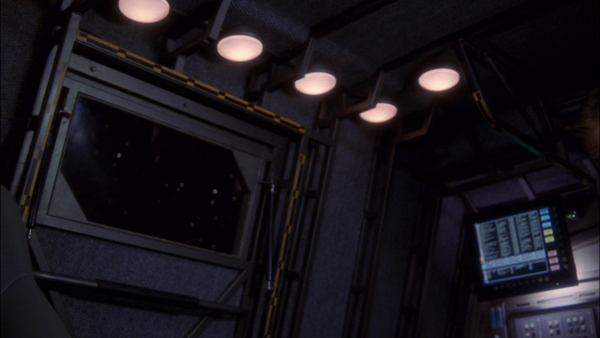 extant_StarTrek_ENT_1x16-ShuttlepodOne_0547.jpg