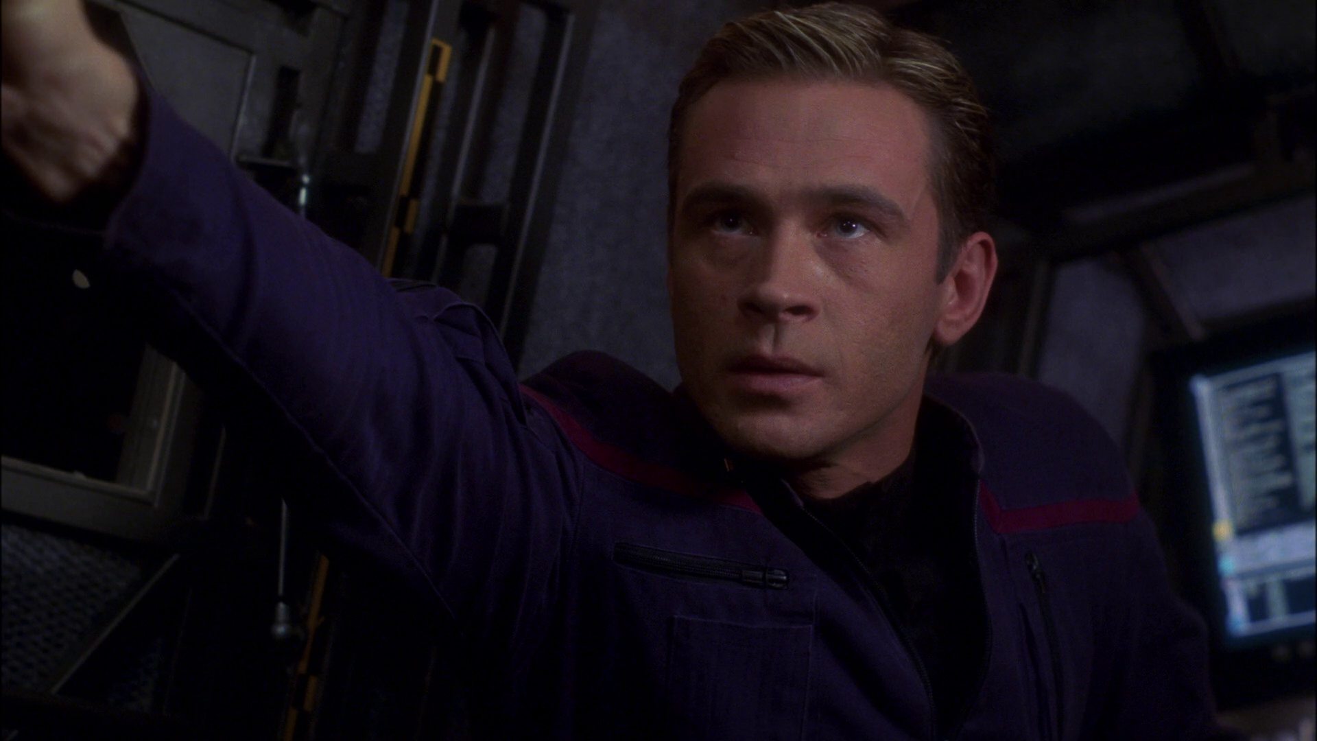 extant_StarTrek_ENT_1x16-ShuttlepodOne_0702.jpg